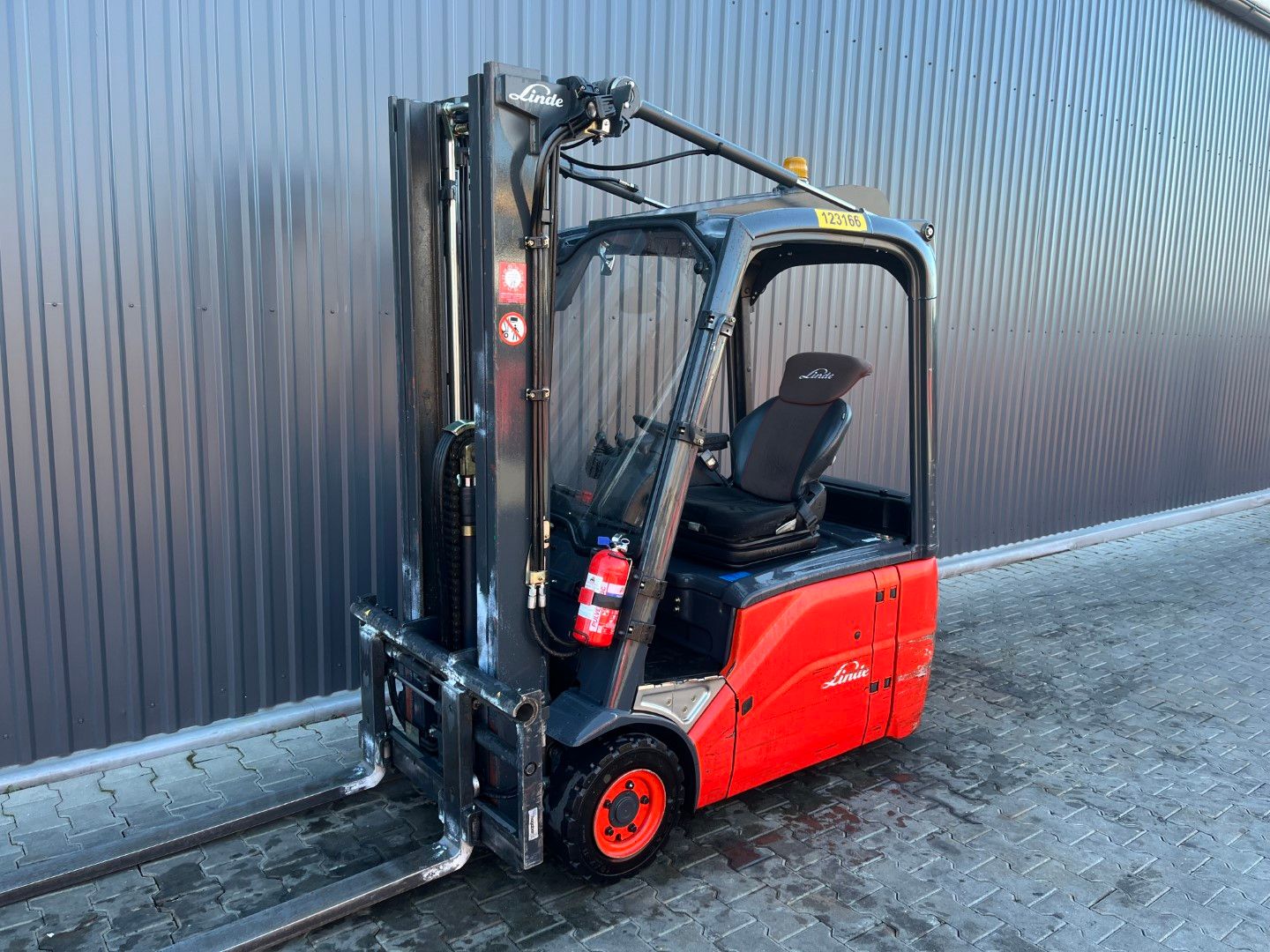 Linde E16-01