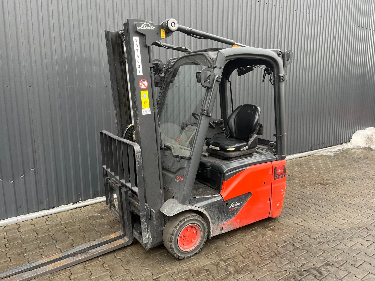 Linde E14-02