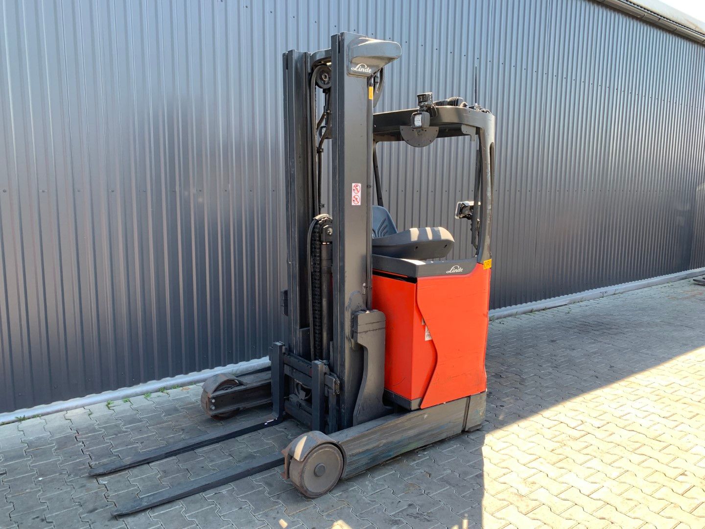 Linde R12B