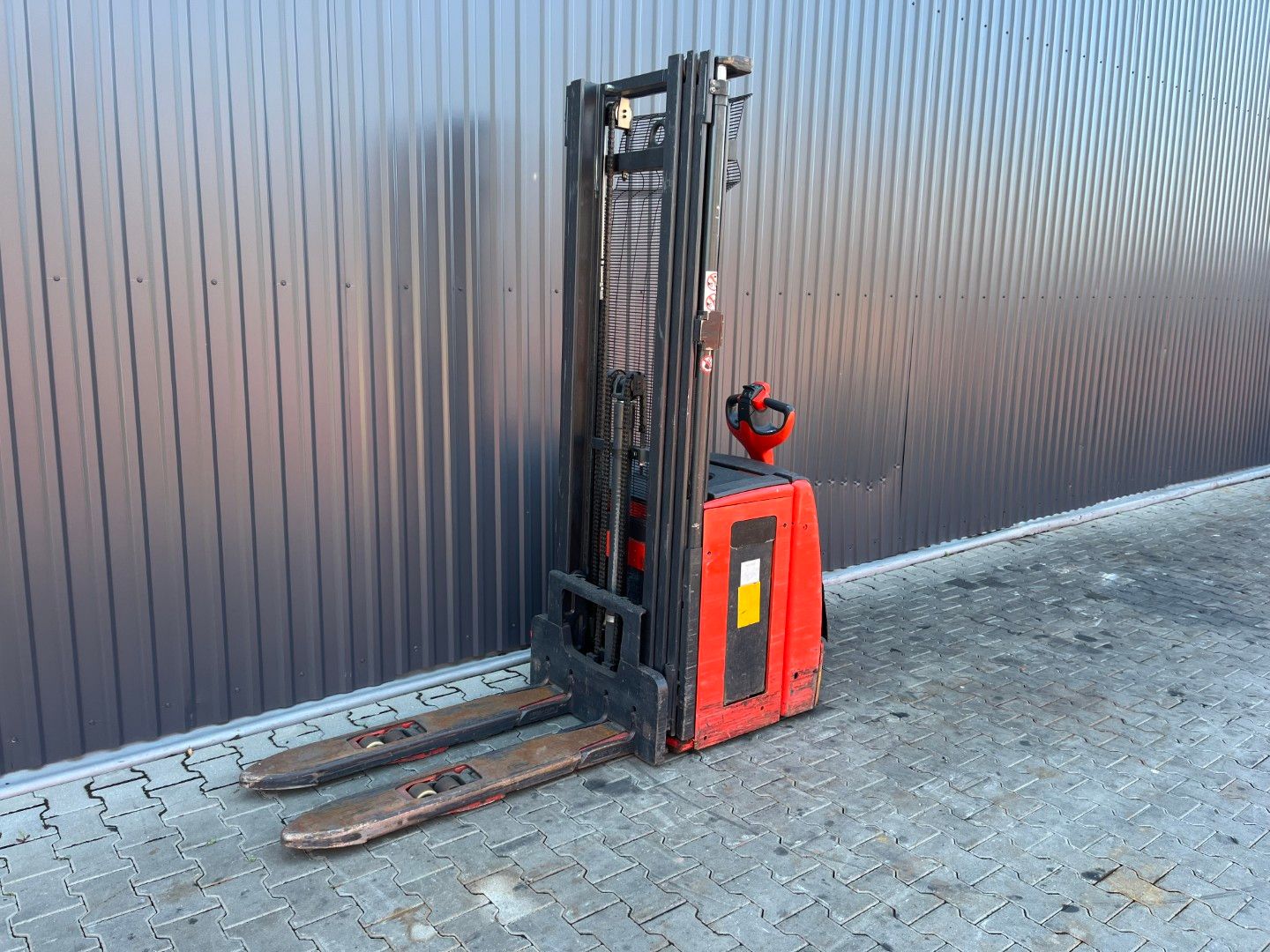 Linde L16