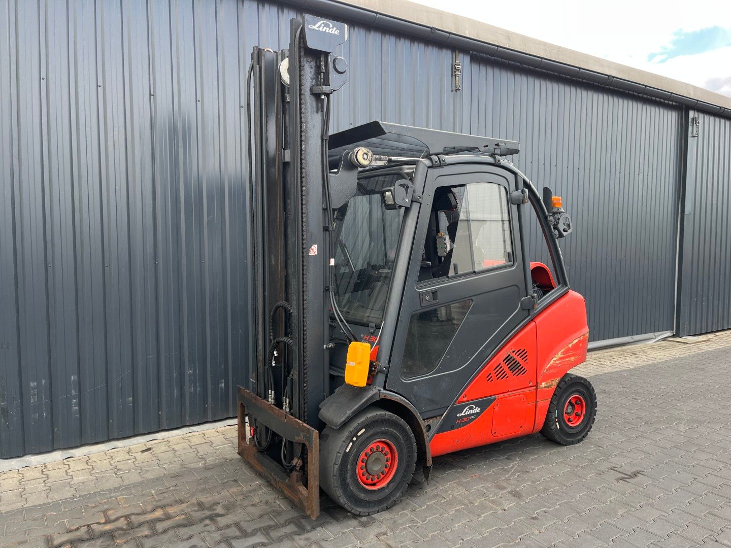 Linde H30T-02