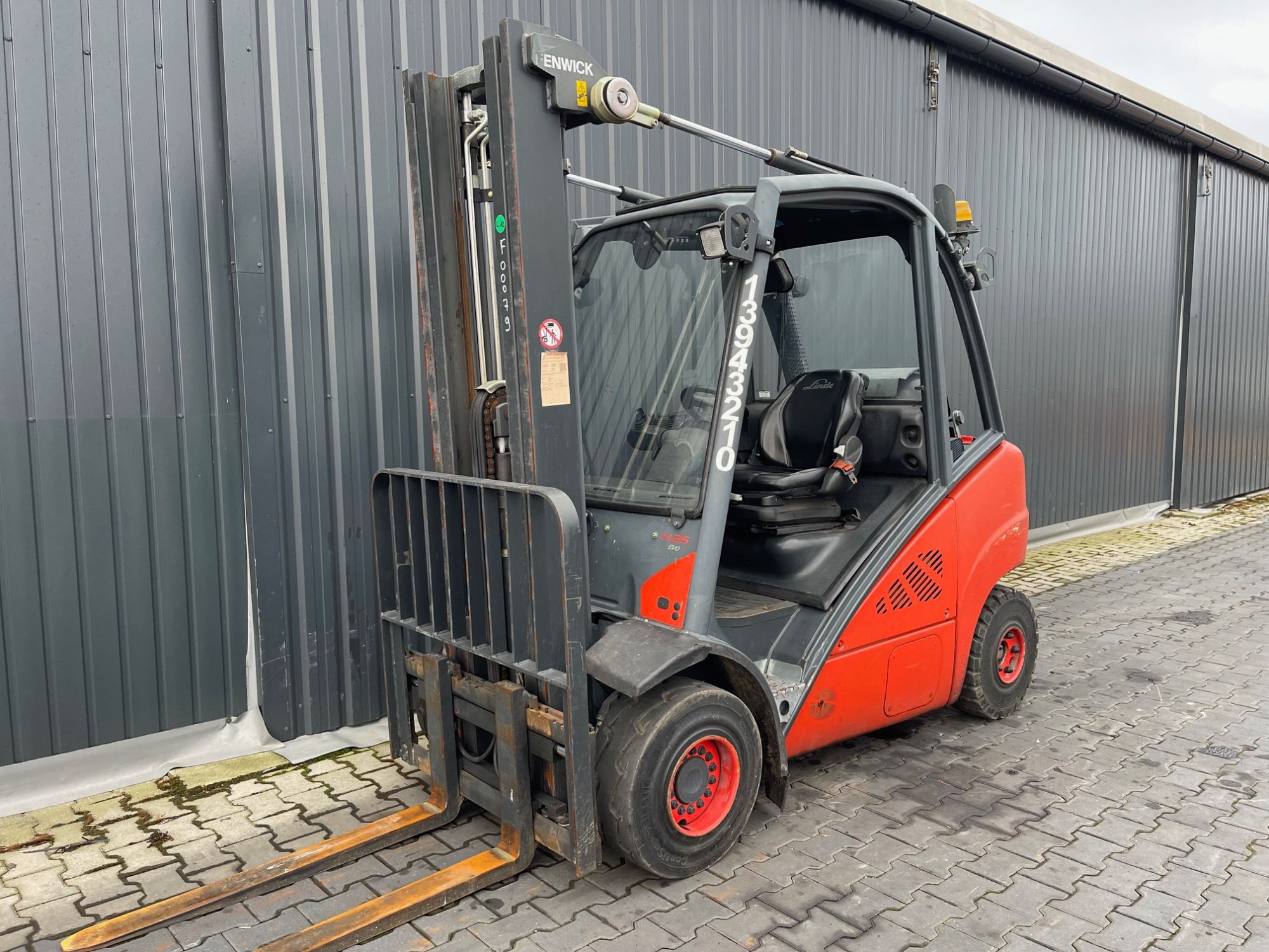 Linde H25T-01
