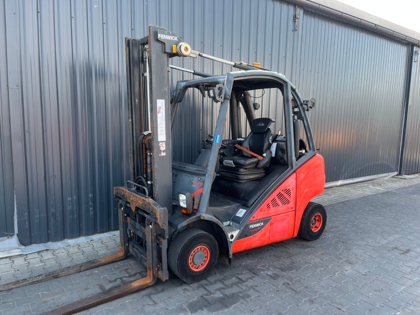 Linde H25T-02