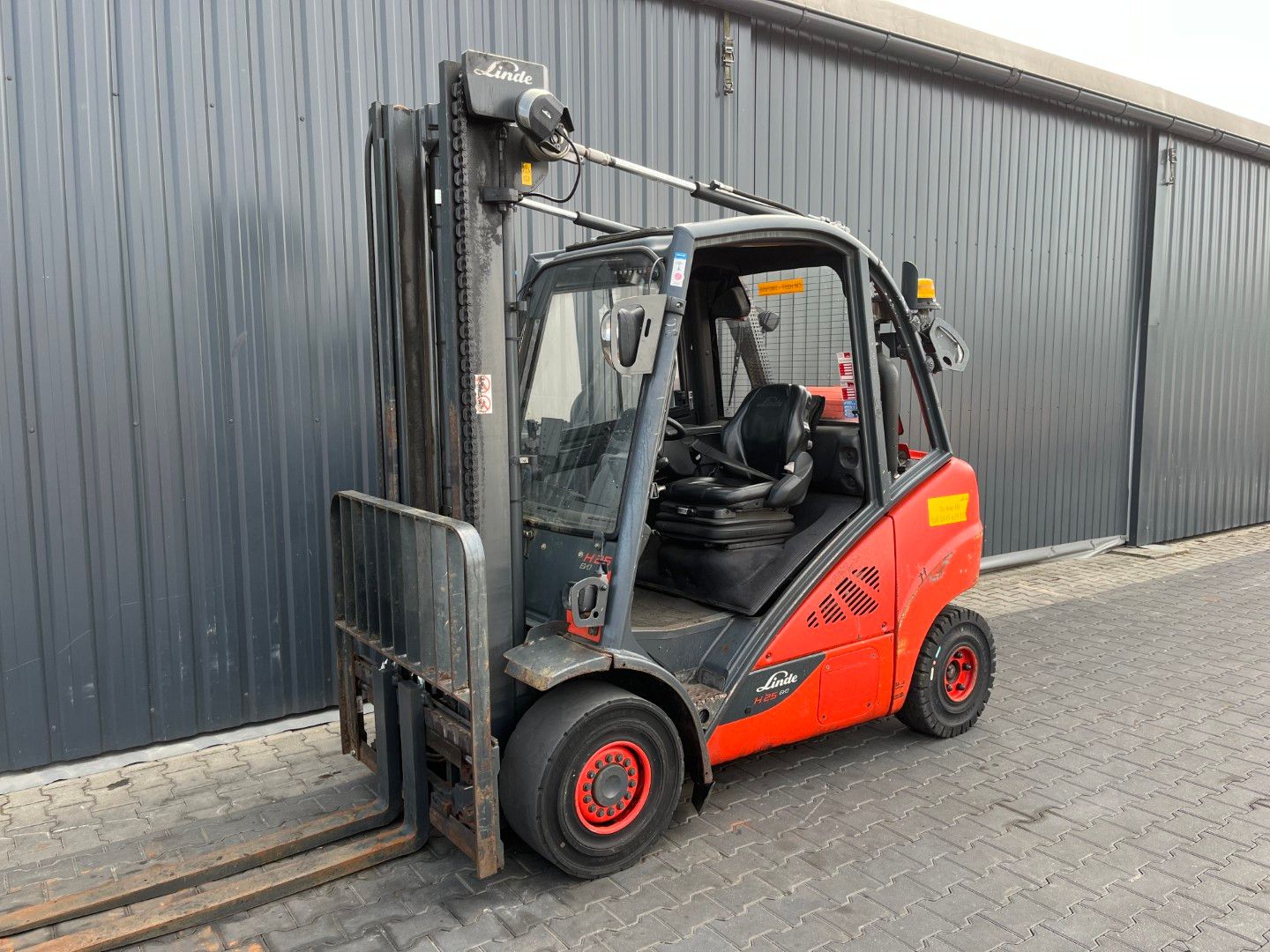 Linde H25T-02/600