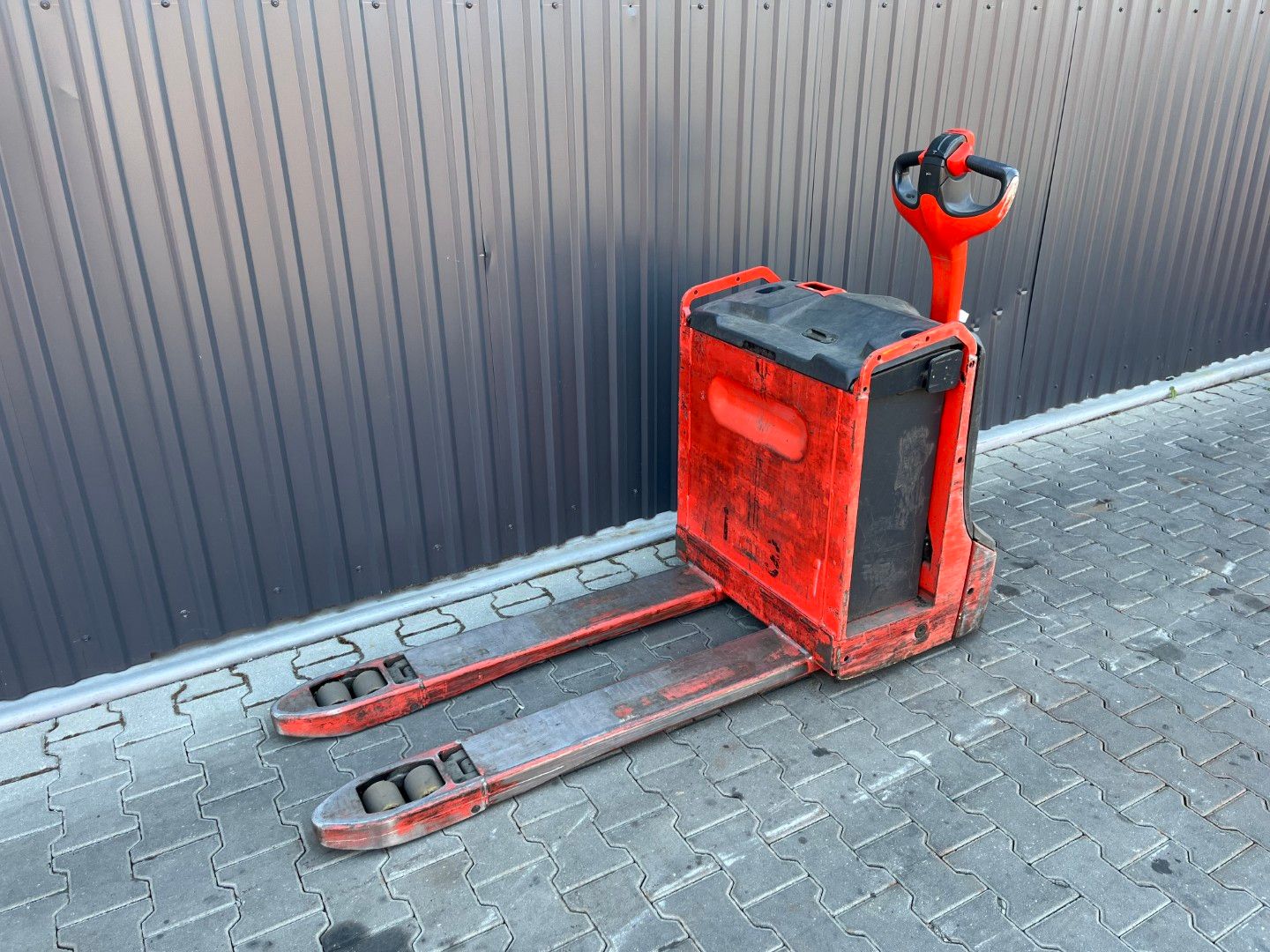 Linde T18