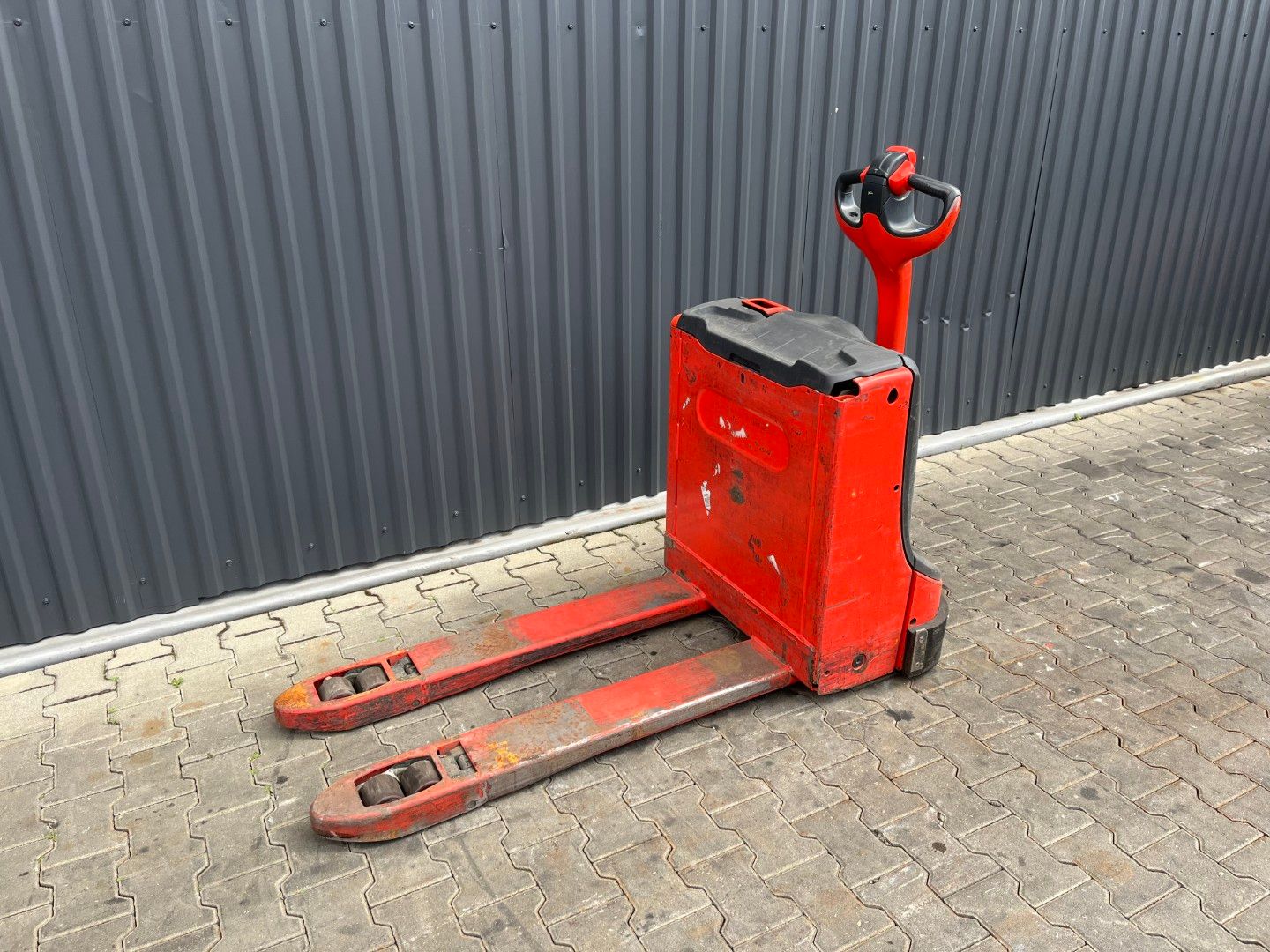 Linde T16