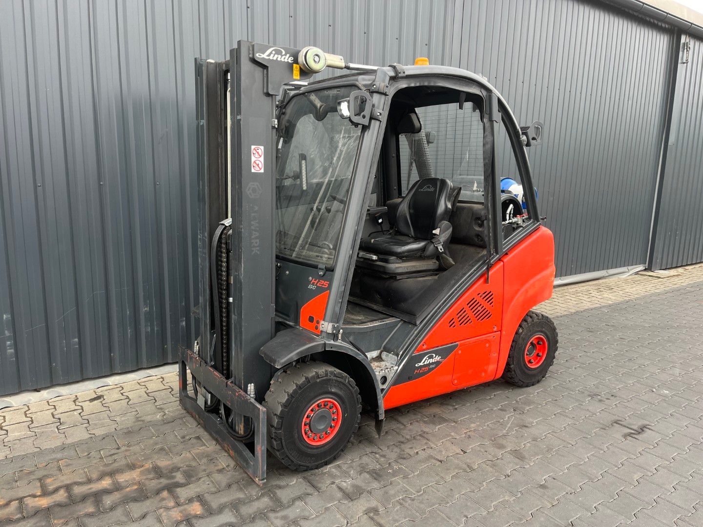 Linde H25T-02
