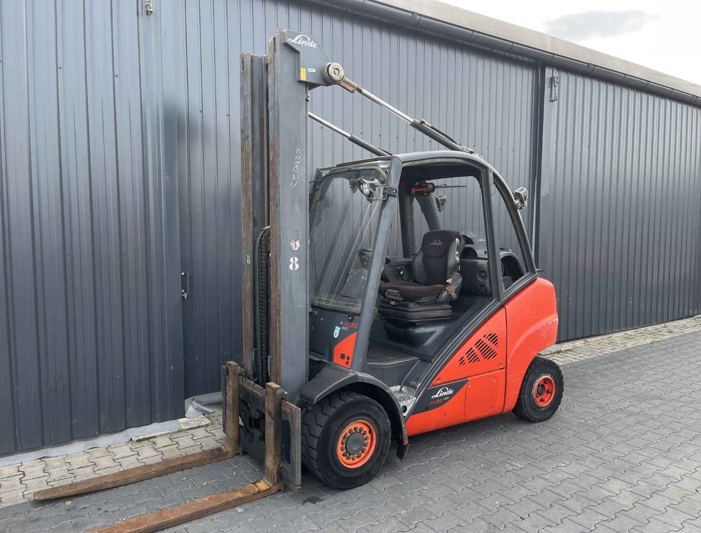 Linde H35T-02