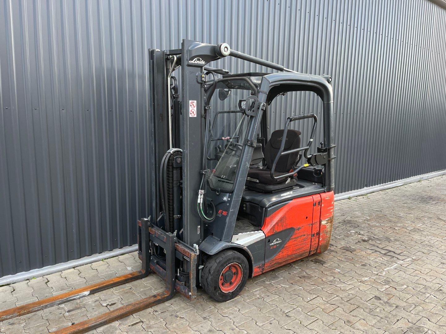 Linde E16-02