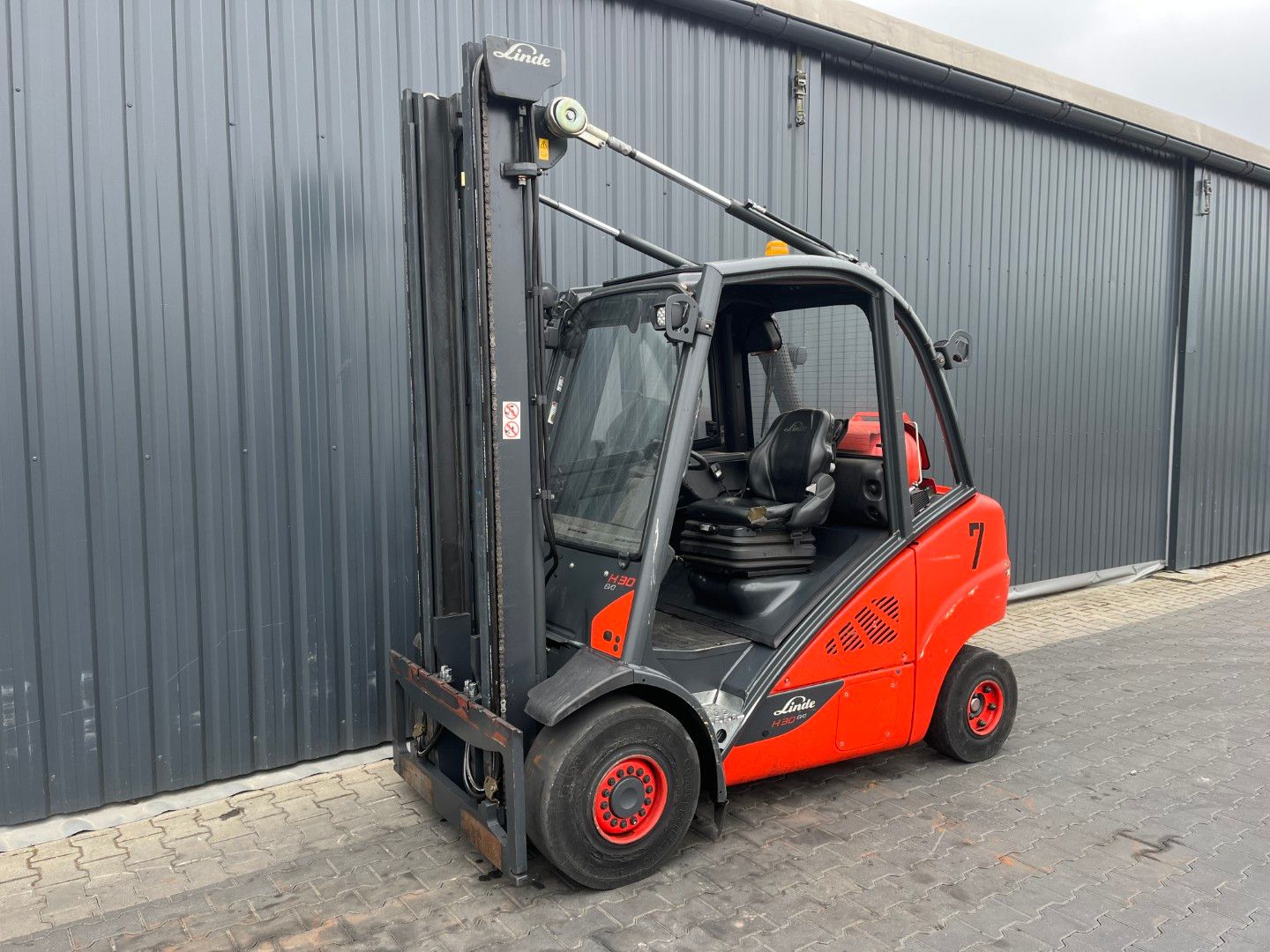 Linde H30T-02