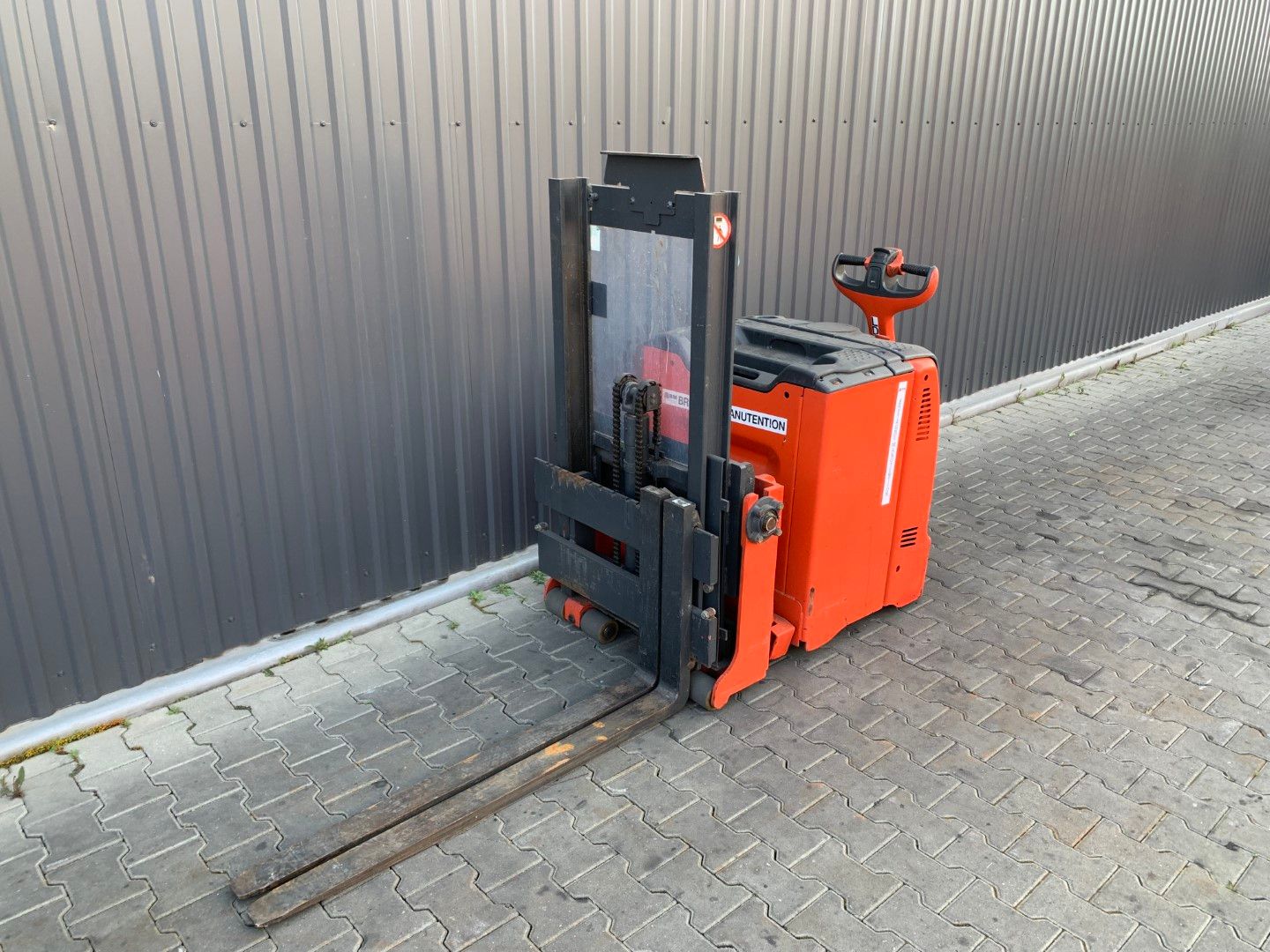 Linde L06AC