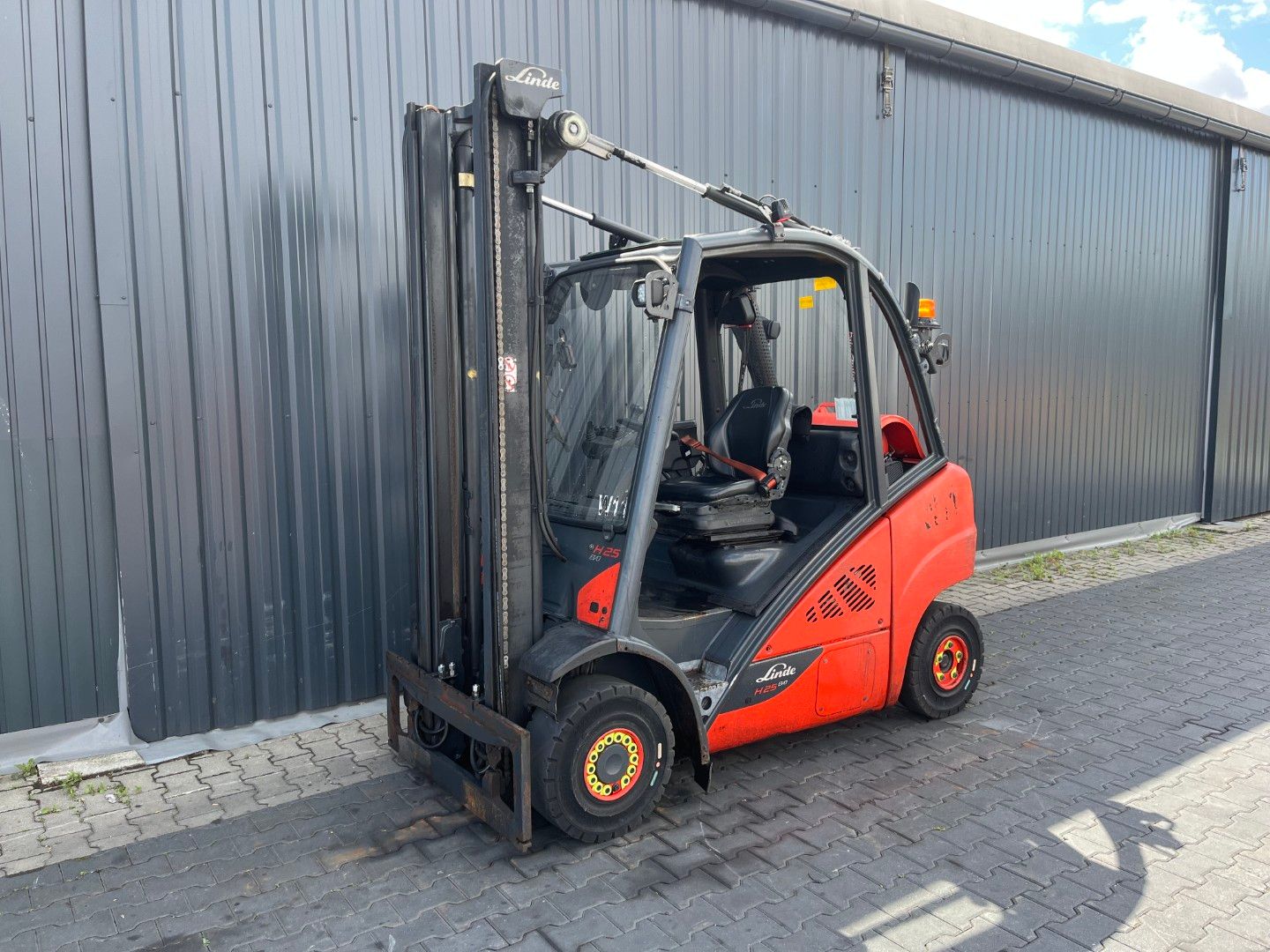 Linde H25T-02