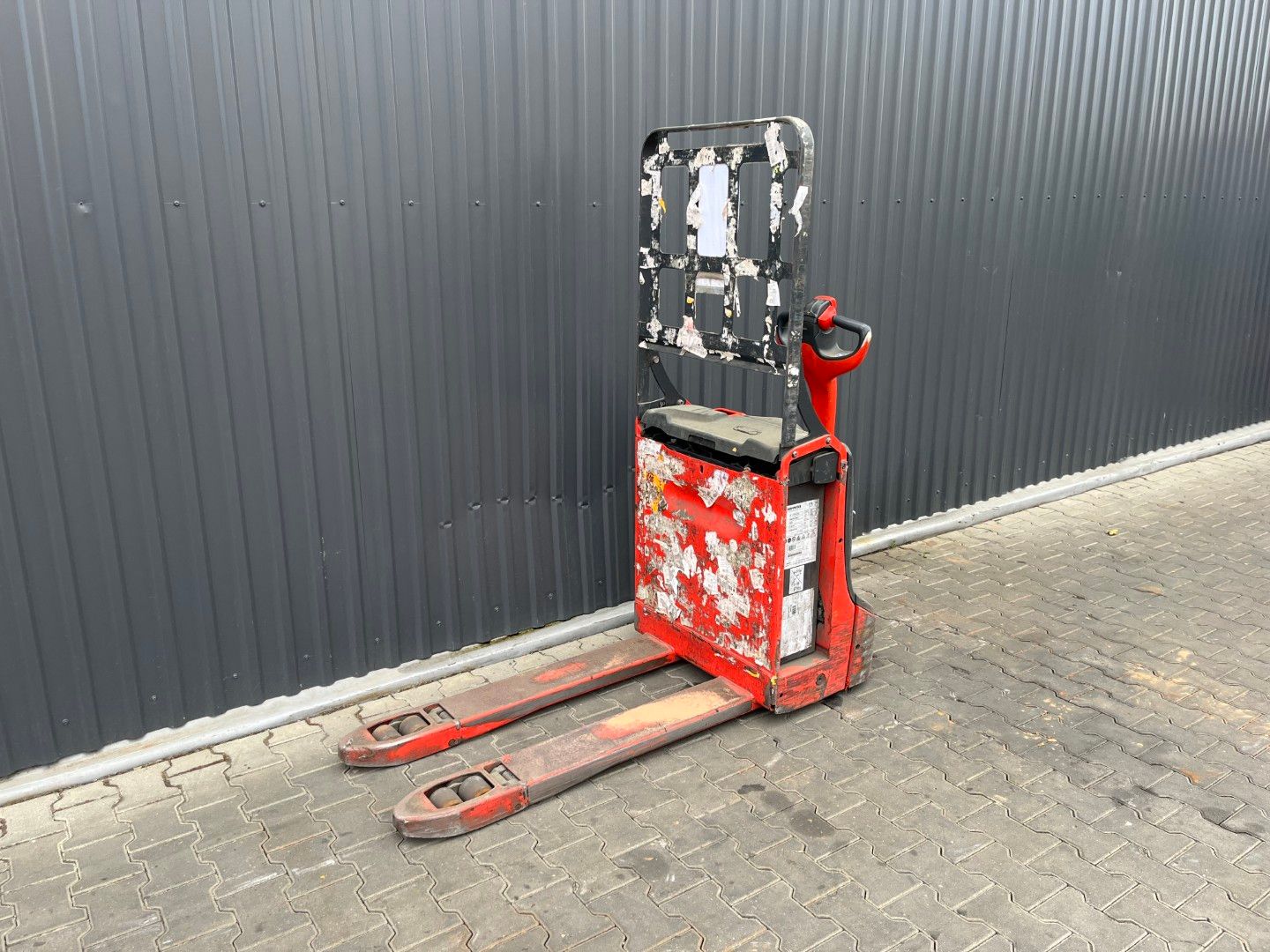 Linde T16