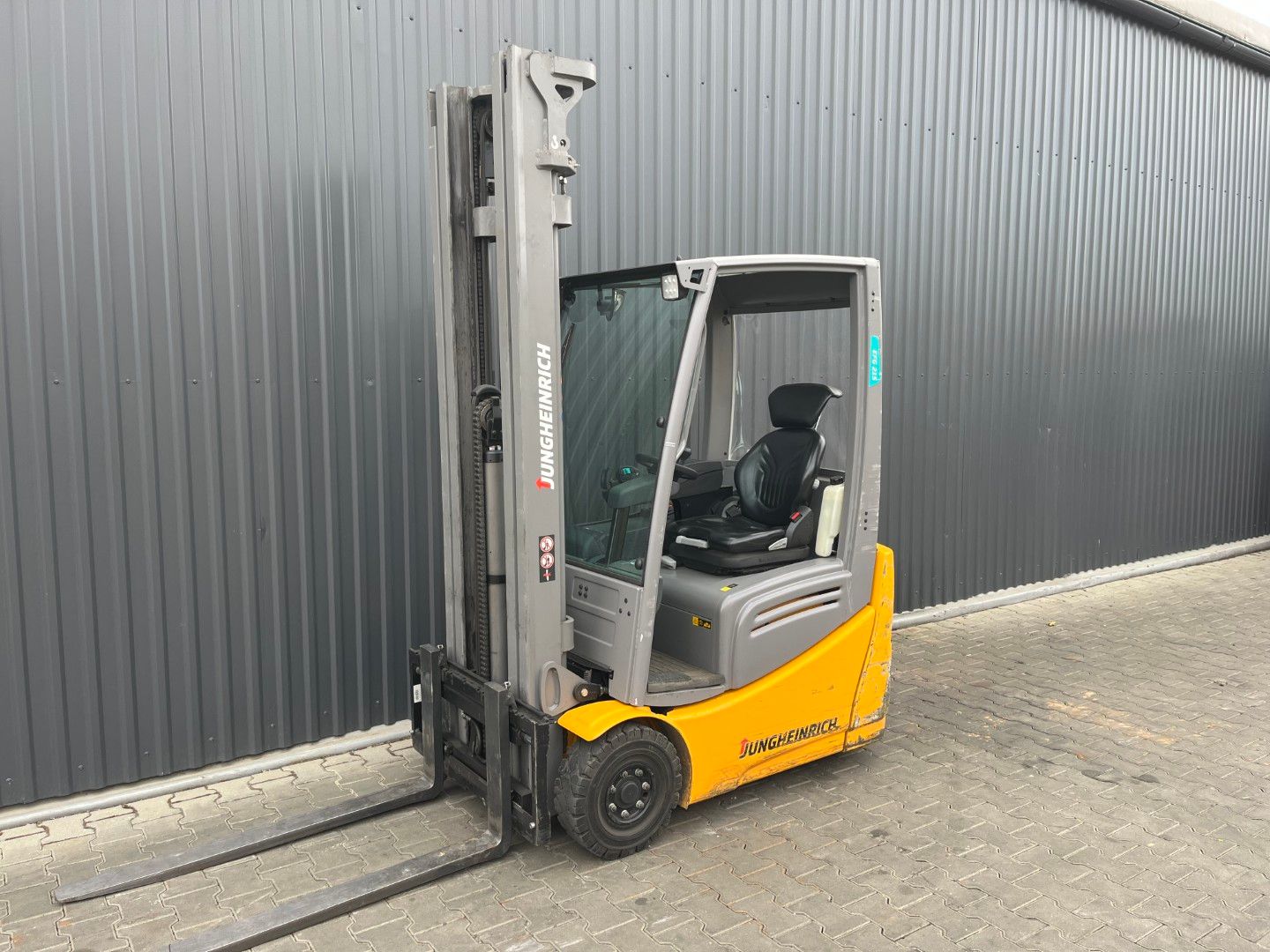 Jungheinrich EFG215