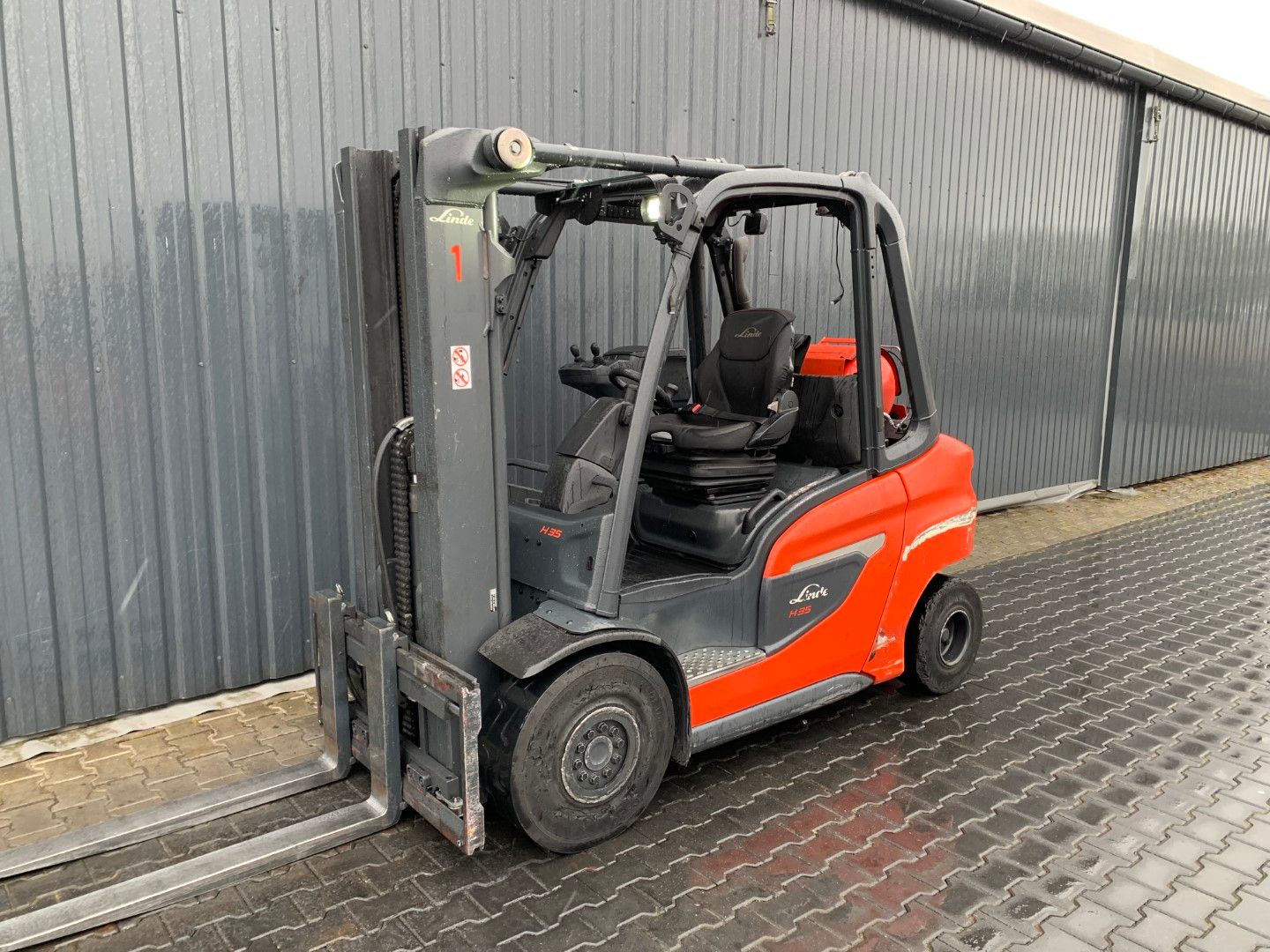 Linde H35T-01
