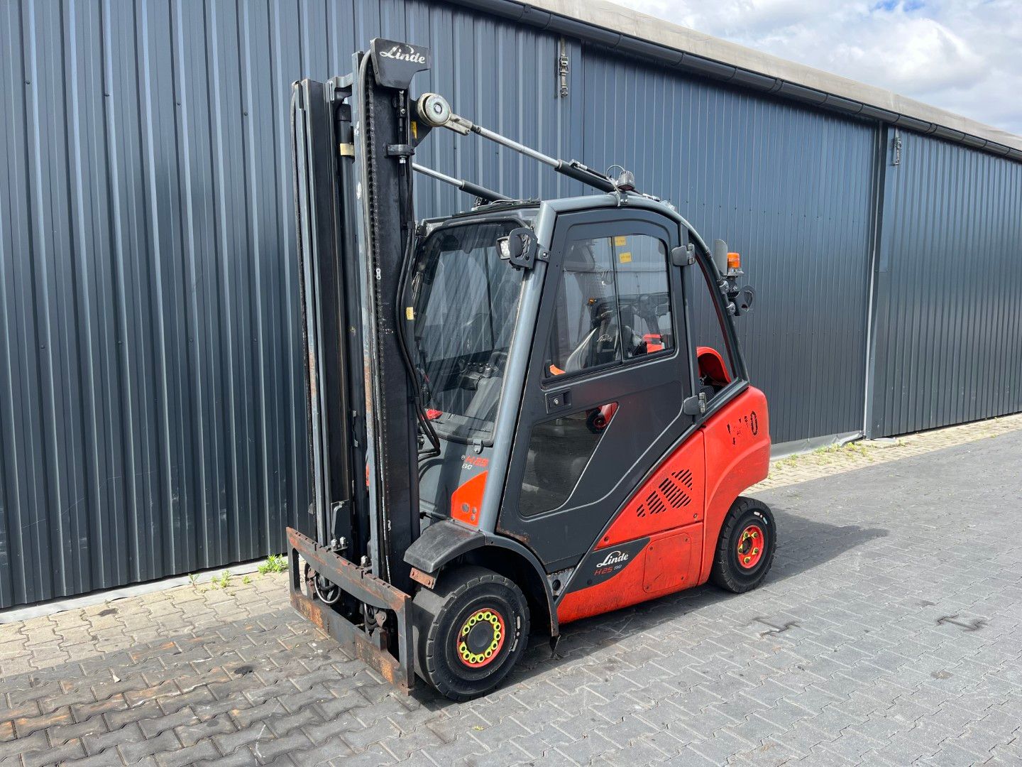 Linde H25T-02