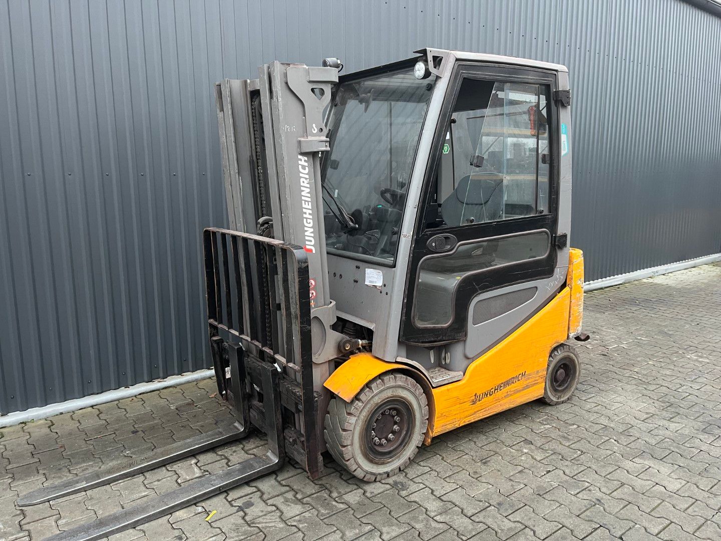 Jungheinrich EFG425k