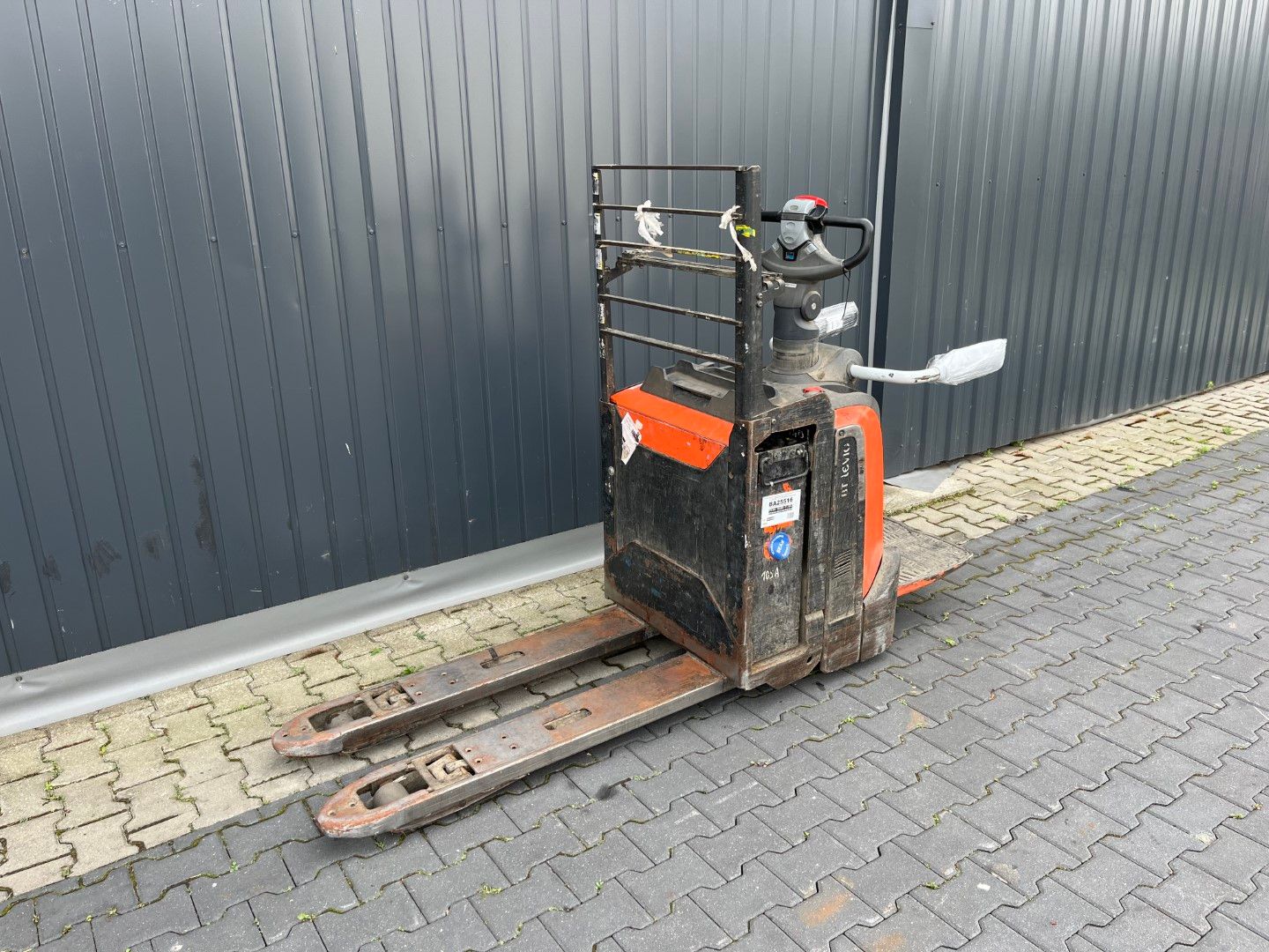 Bt LPE200