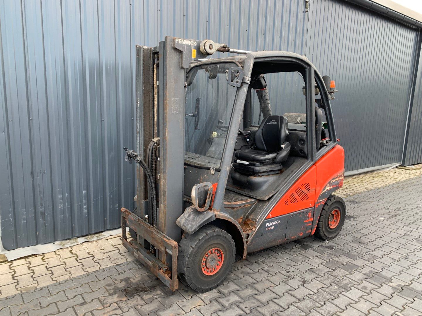 Linde H25T-02