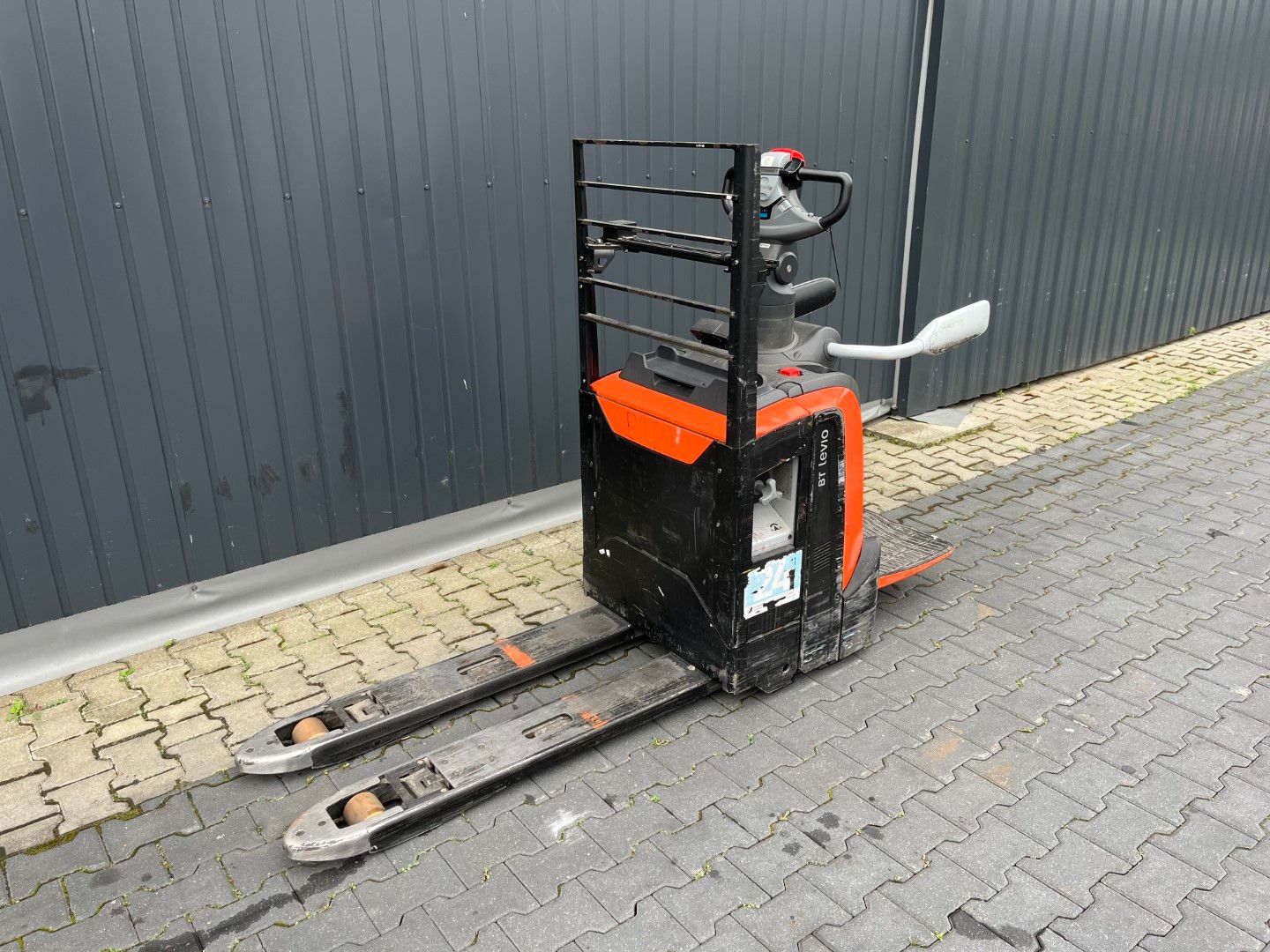 Bt LPE200