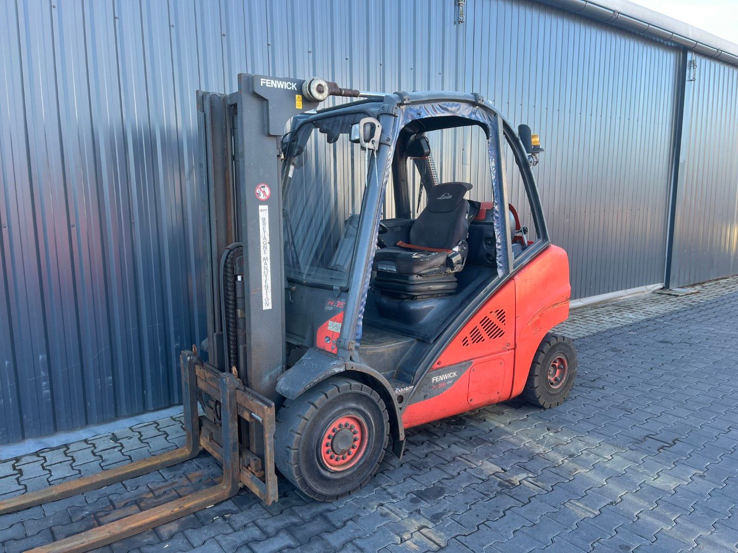Linde H35T-02