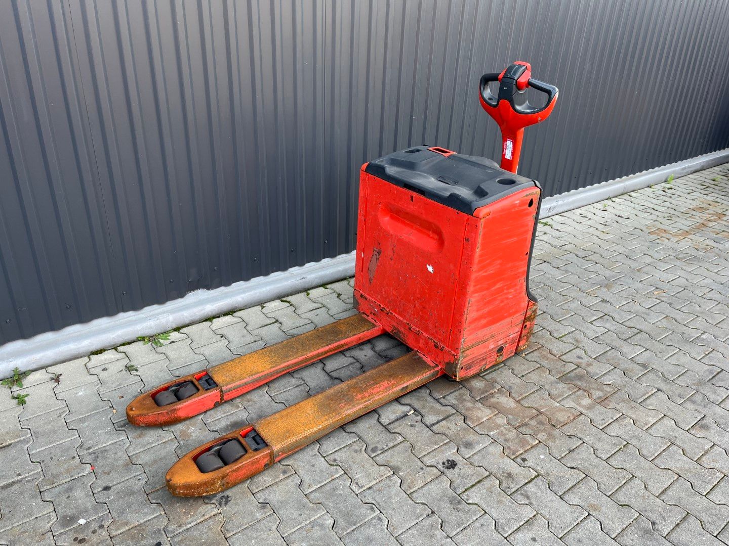Linde T18