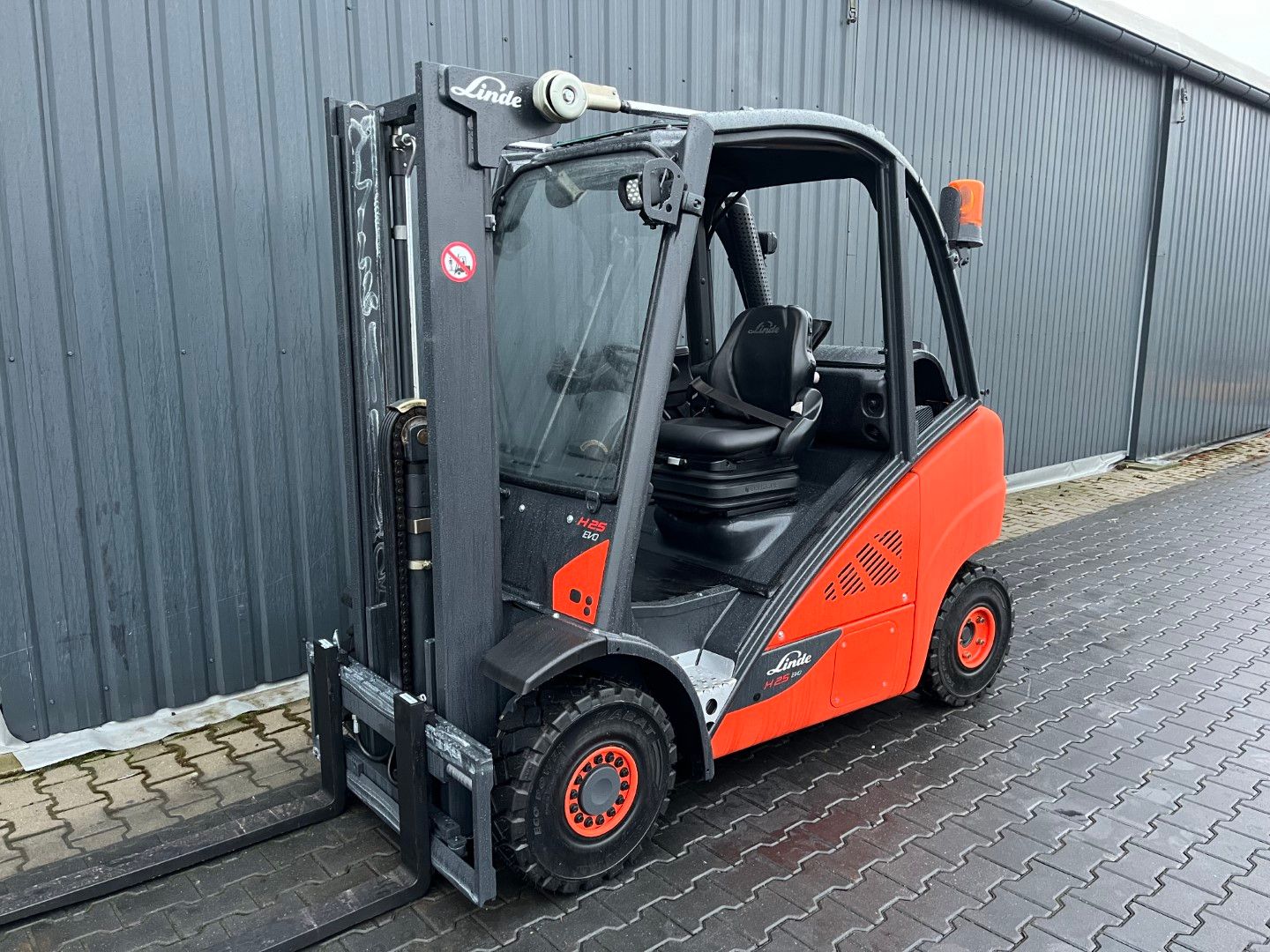 Linde H25T-02
