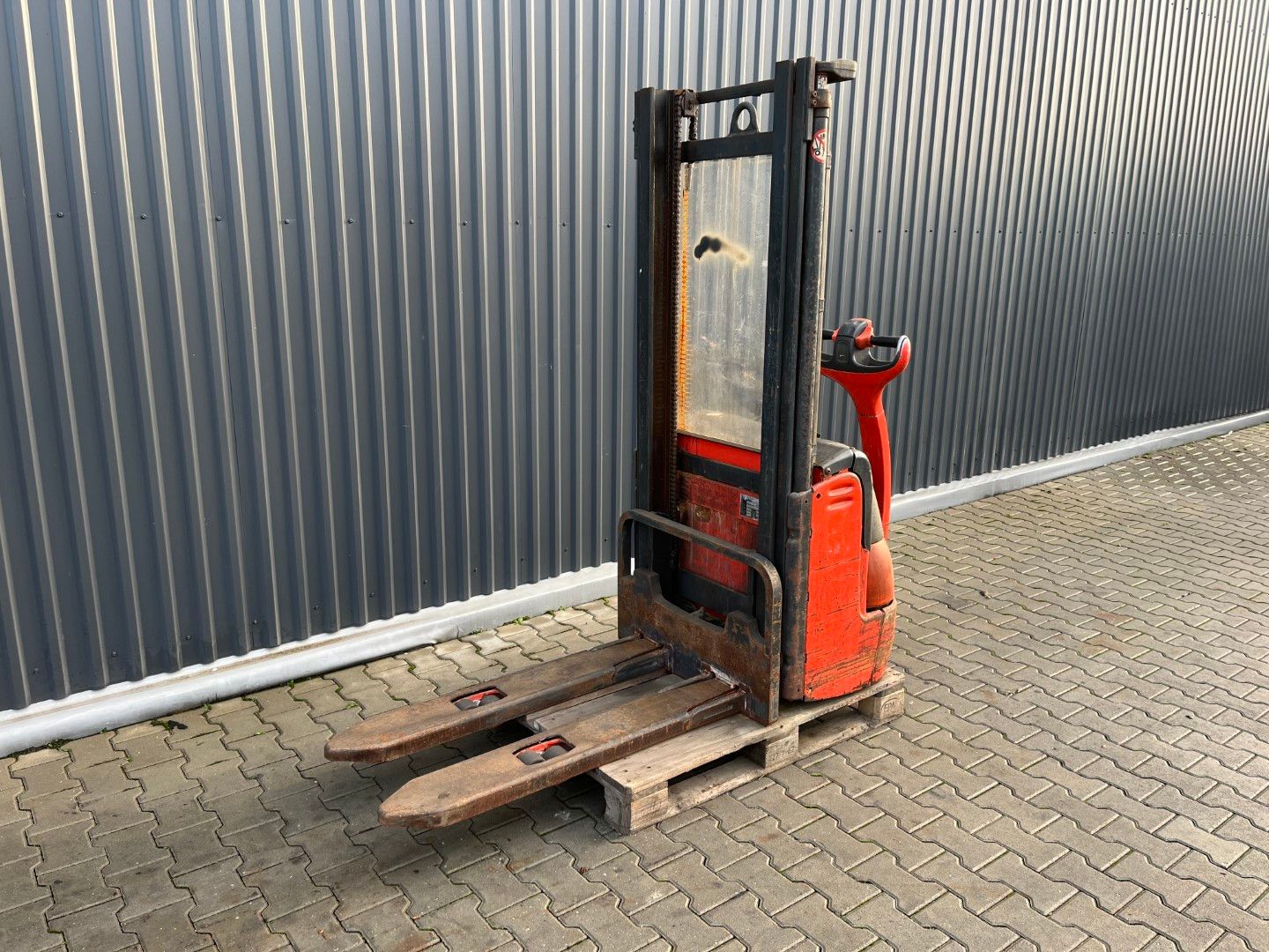 Linde L12