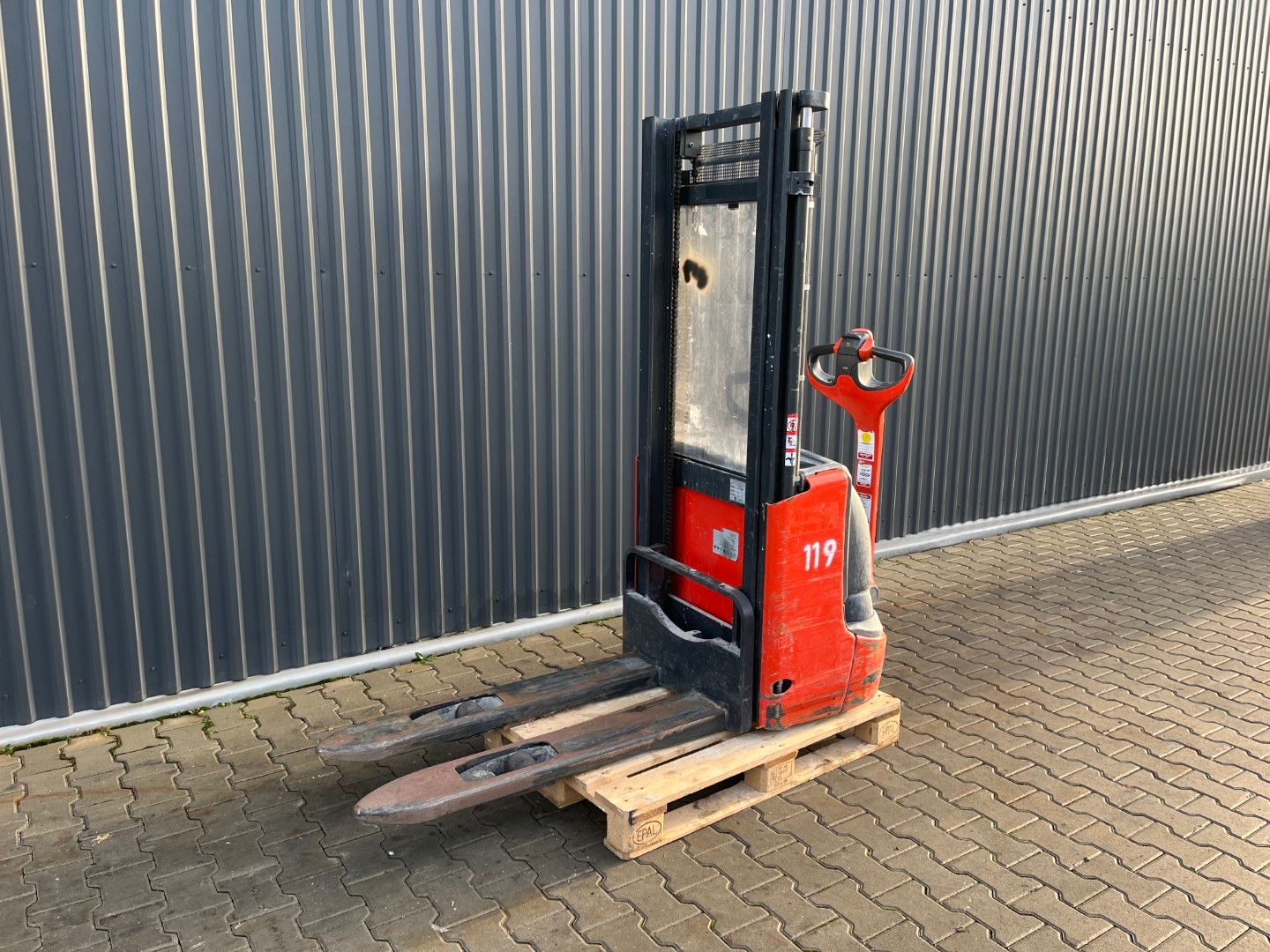 Linde L12