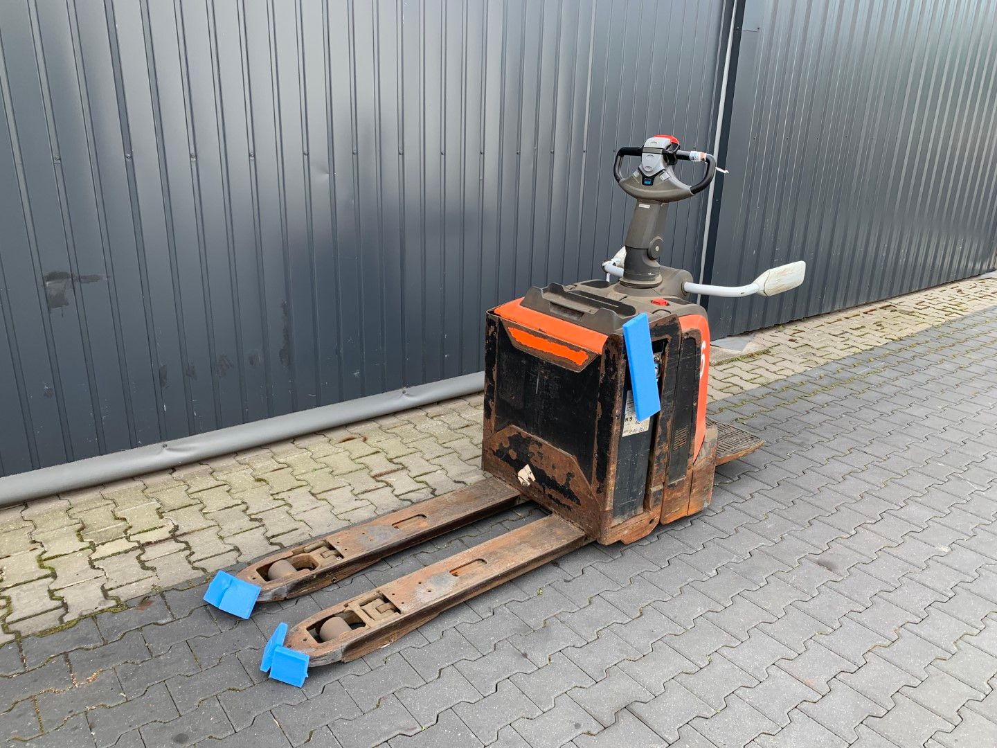 Bt LPE200