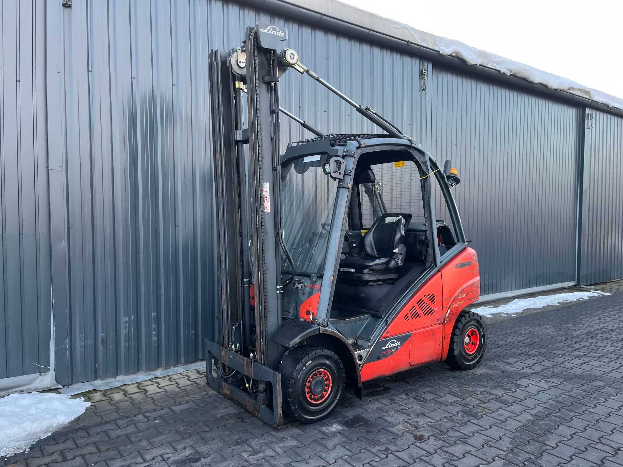 Linde H25T-02