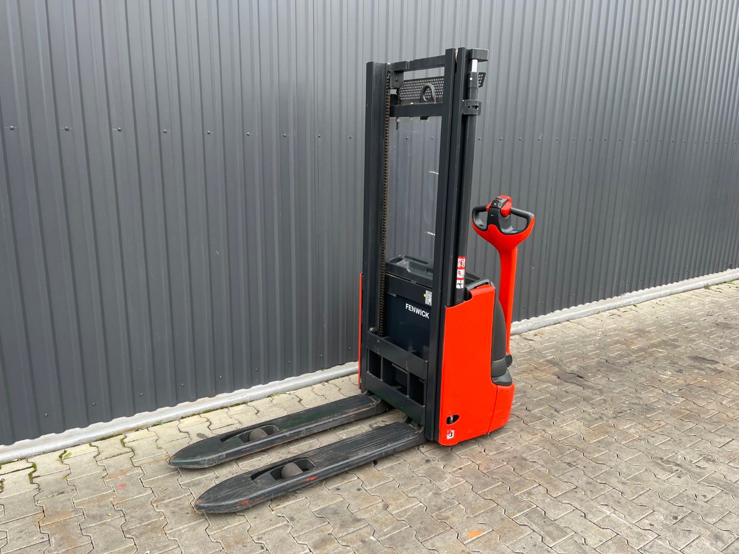 Linde L12