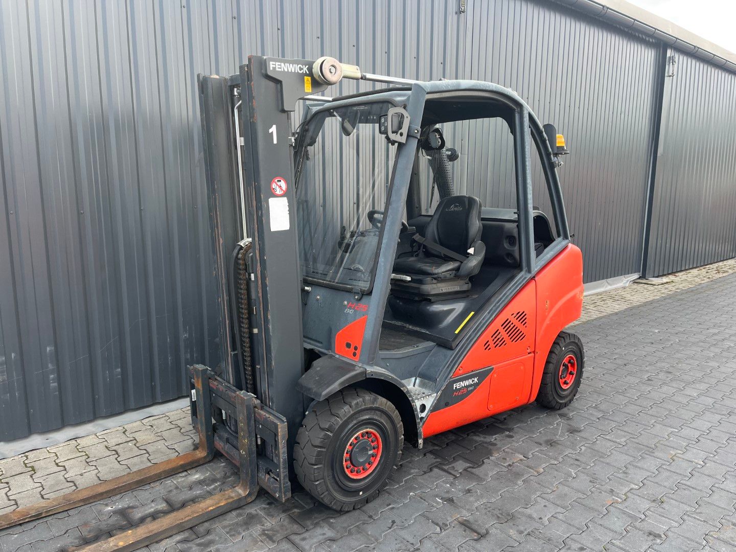 Linde H25T-02