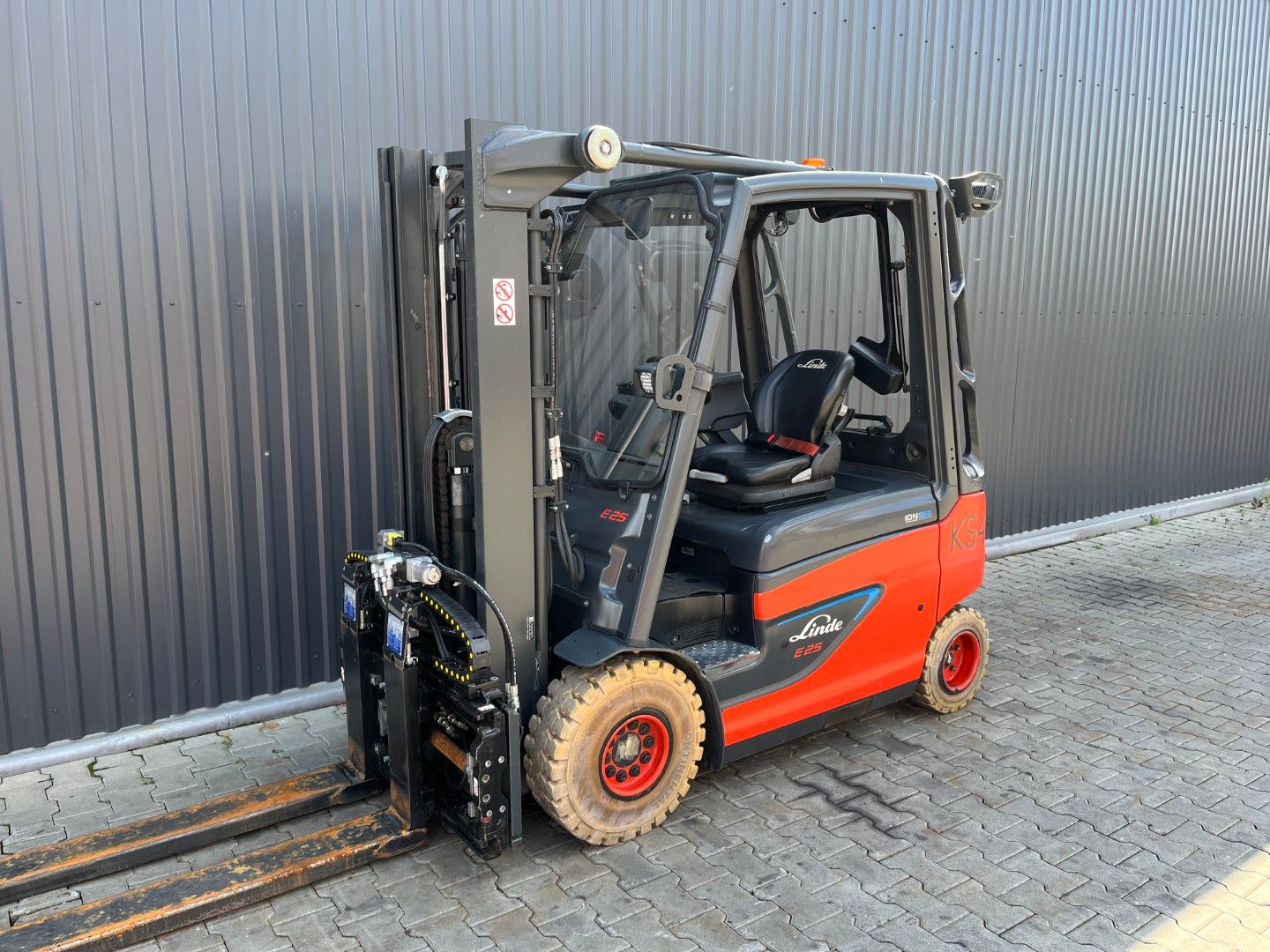 Linde E25-01
