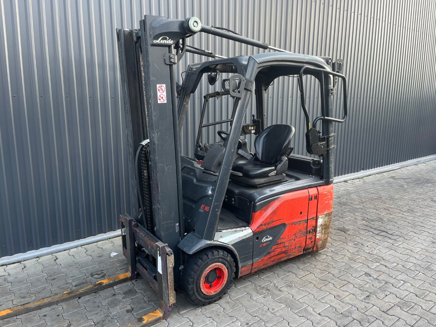 Linde E16-02