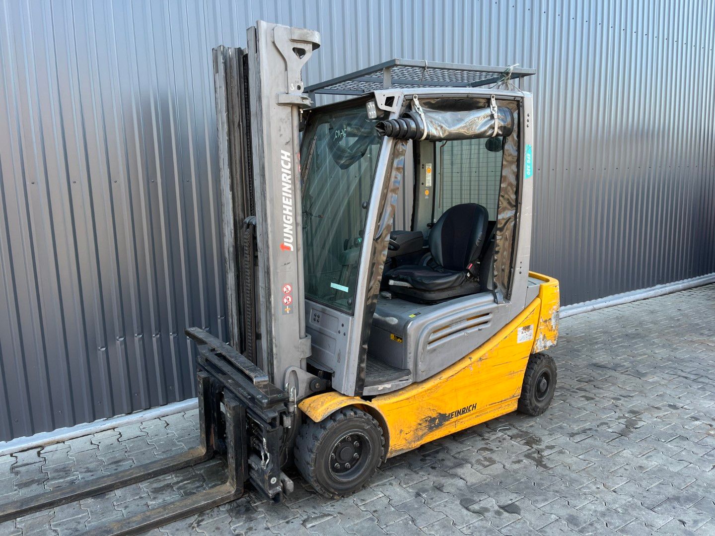 Jungheinrich EFG320