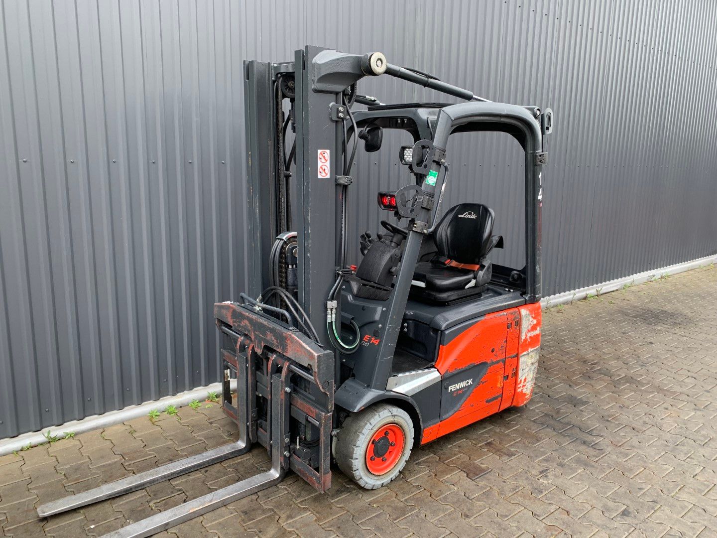 Linde E14-02