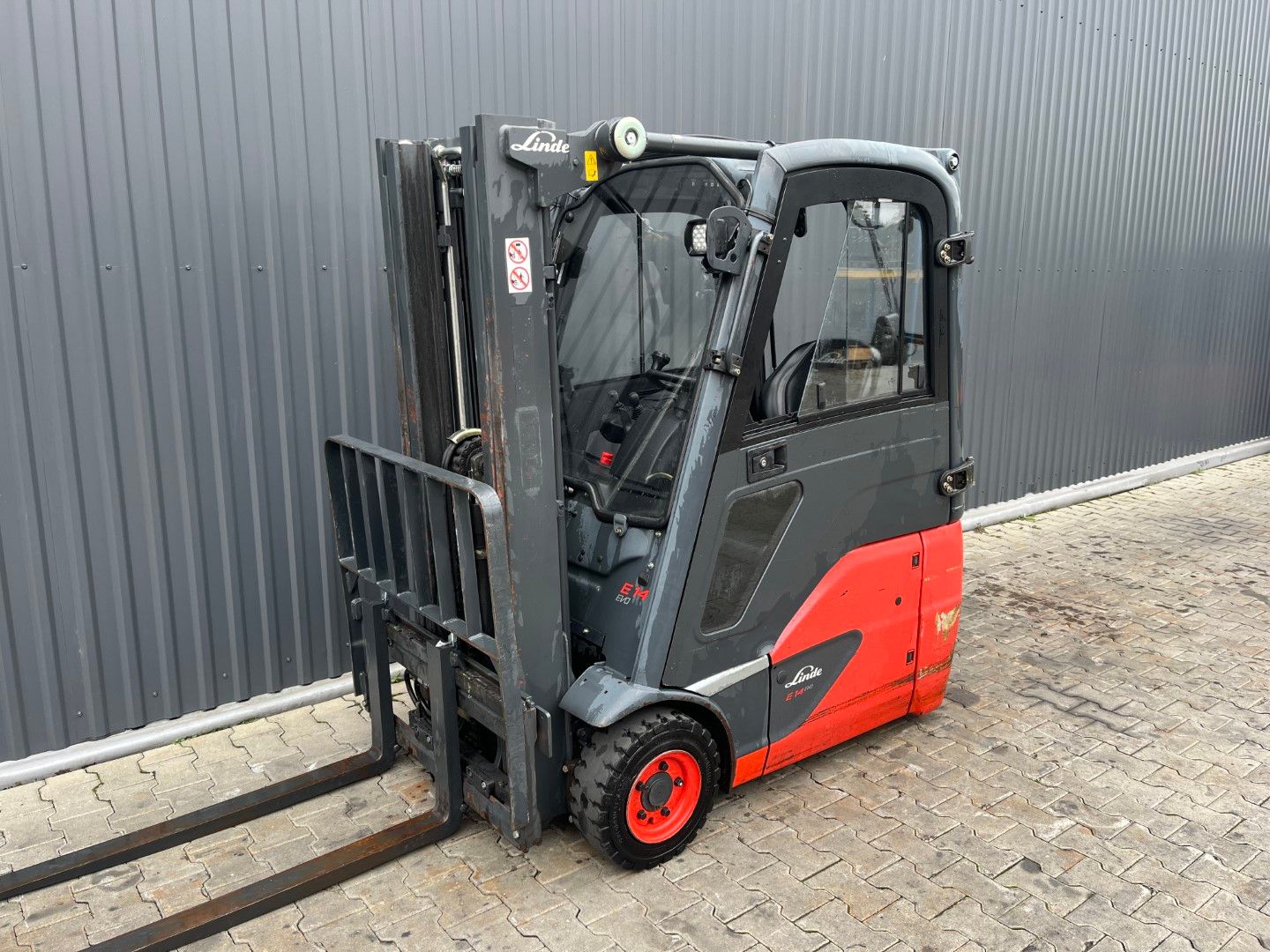 Linde E14-02