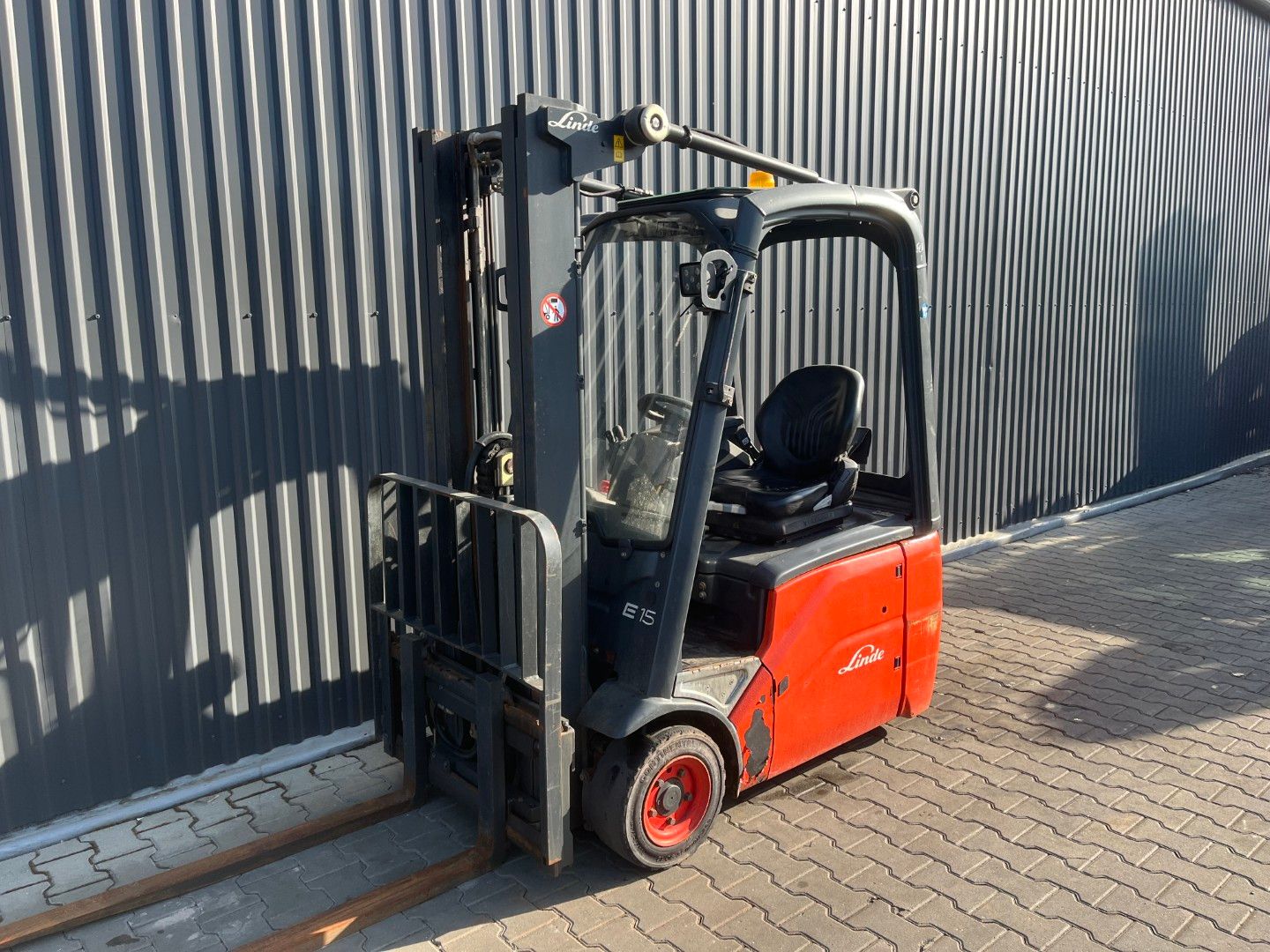 Linde E15-01