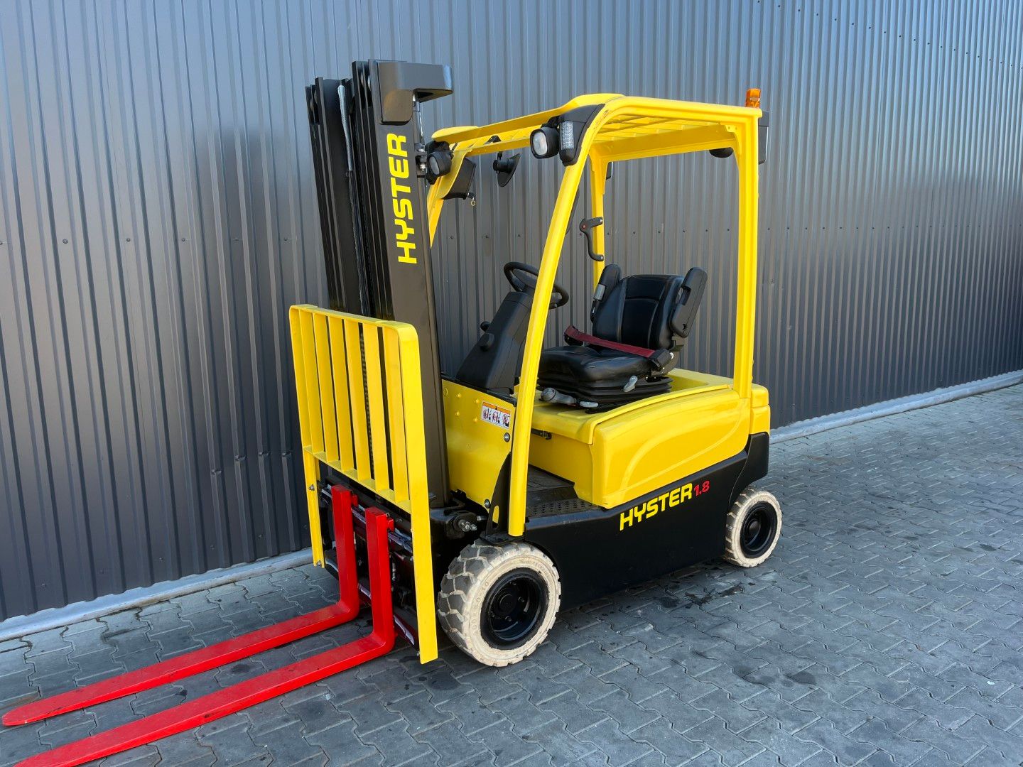 Hyster J1.8XN