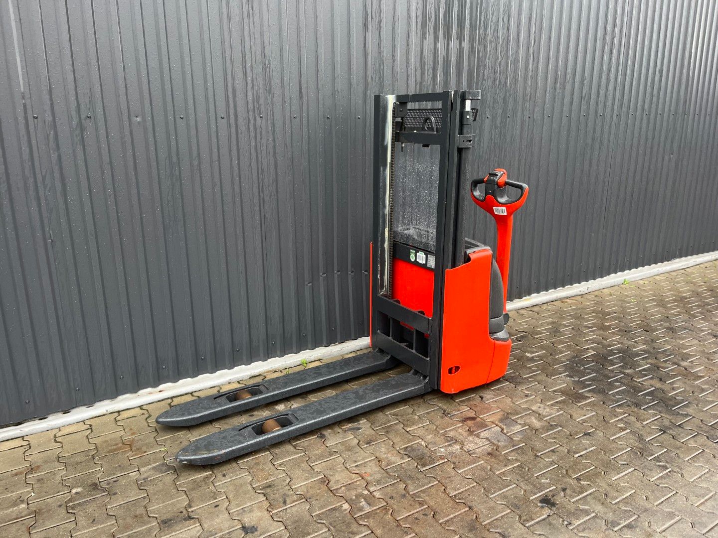 Linde L12