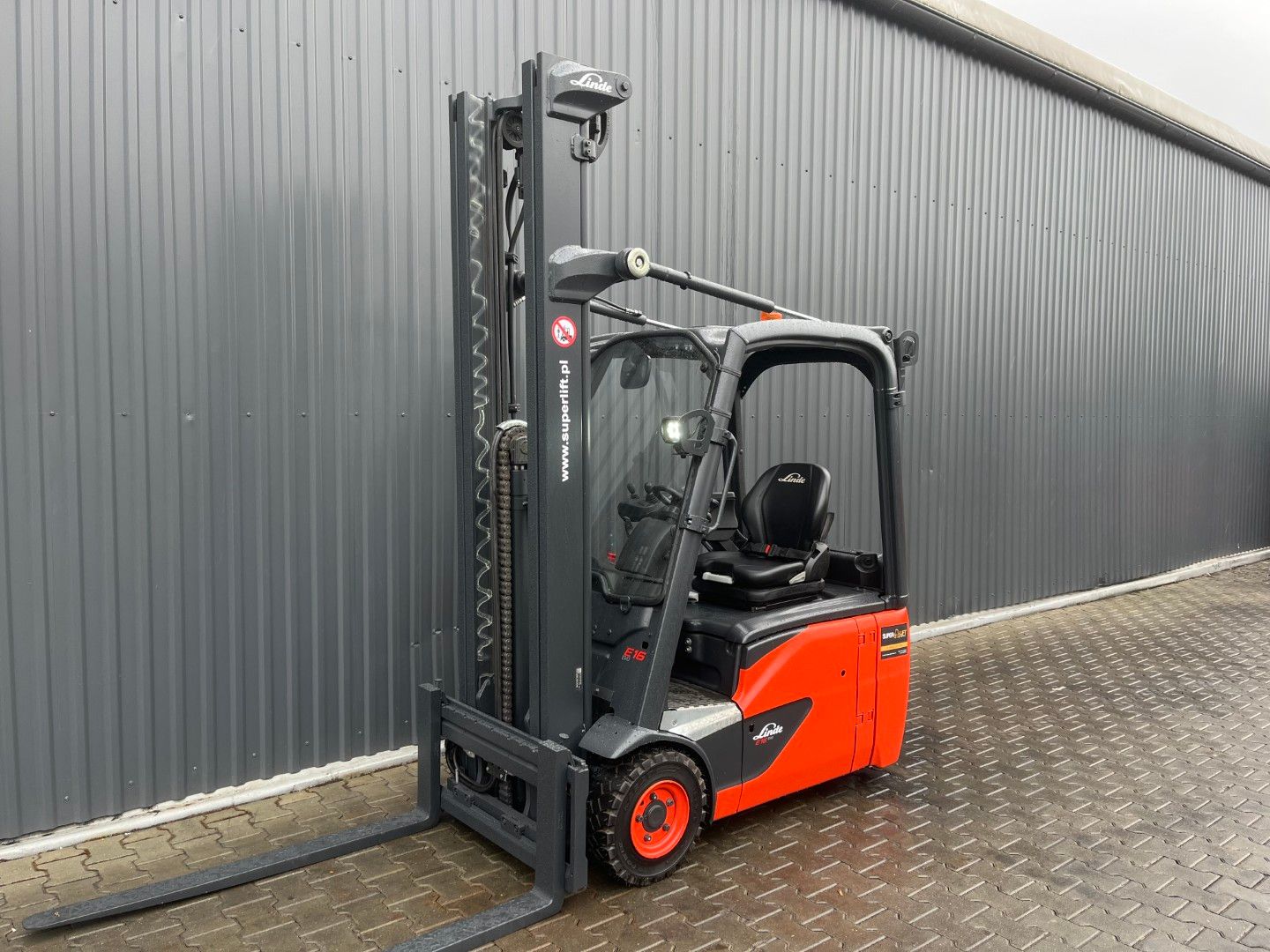 Linde E16-02