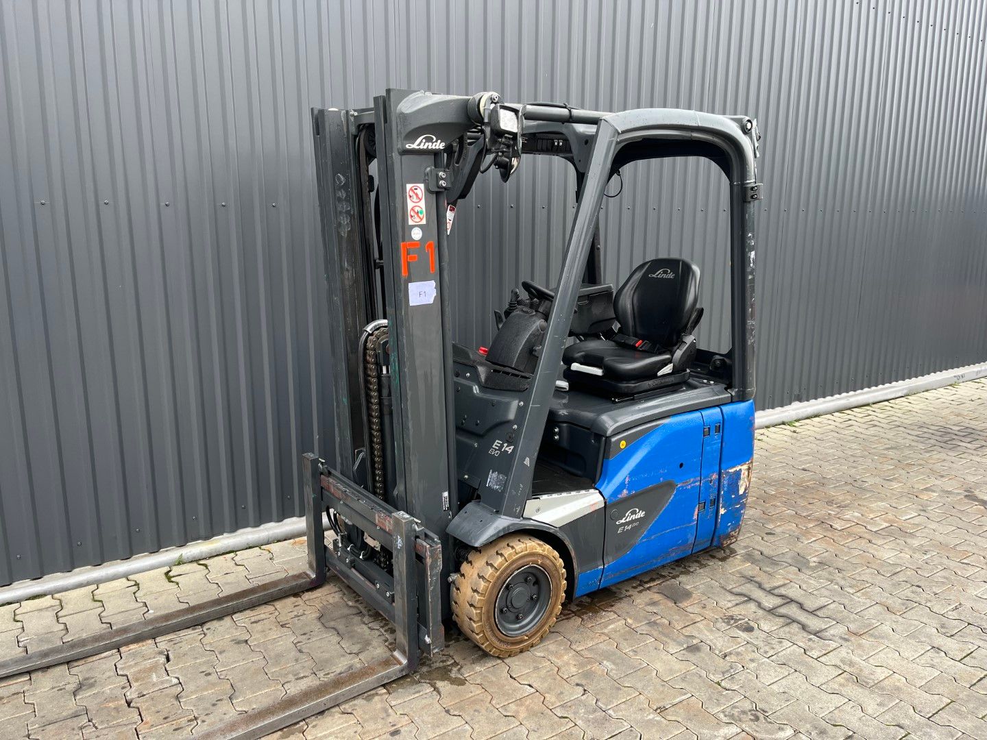 Linde E14-02