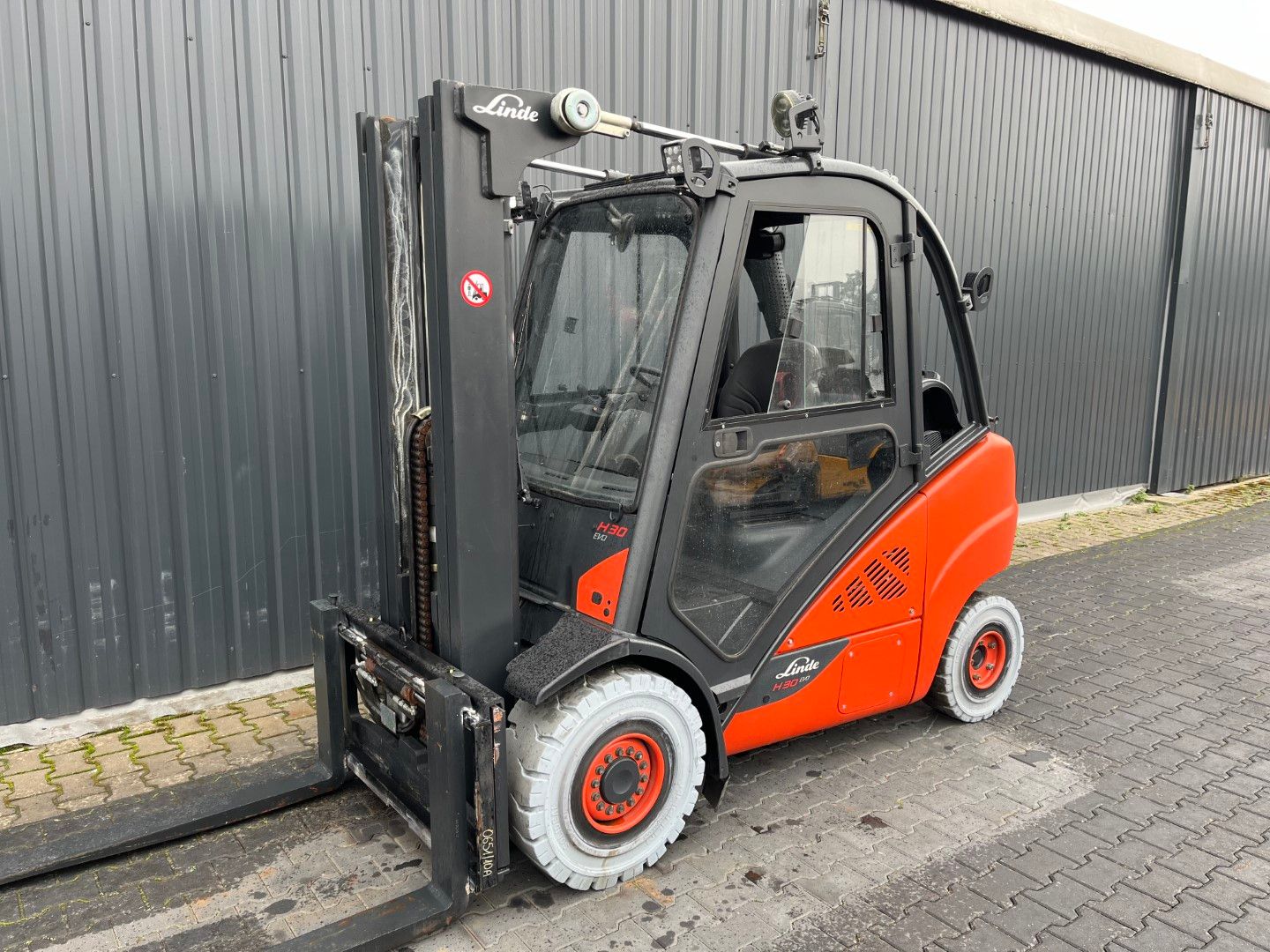 Linde H30T-02