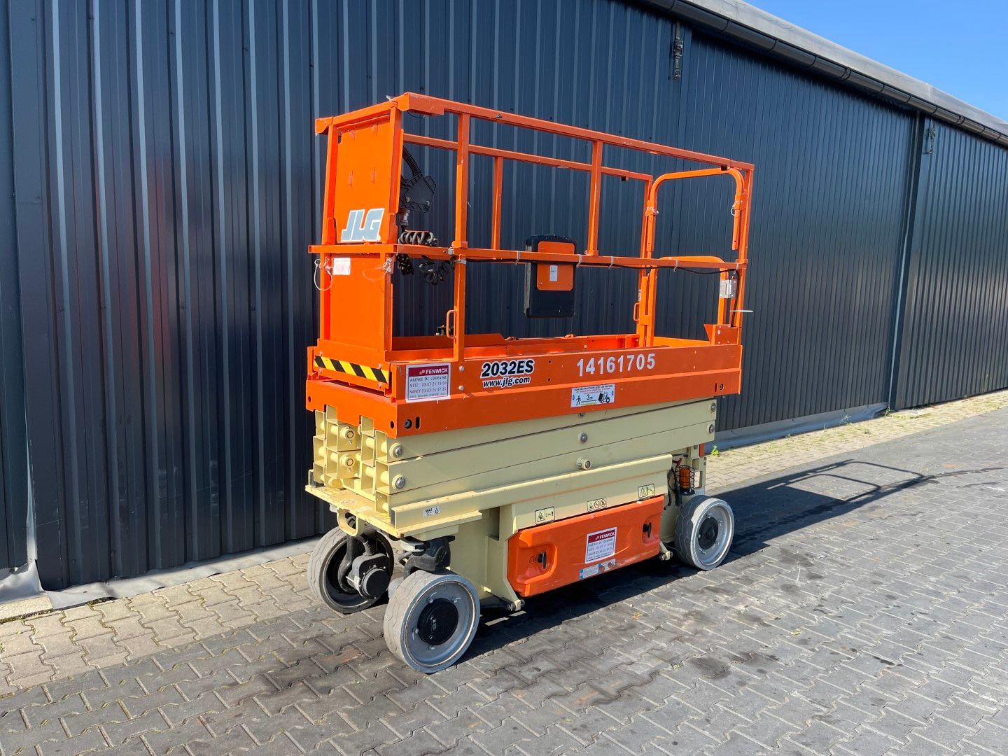 JLG 2032ES