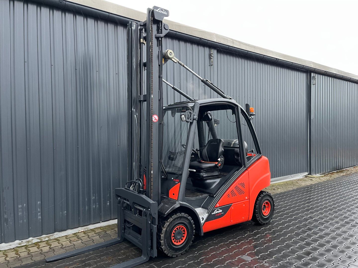 Linde H25T-02