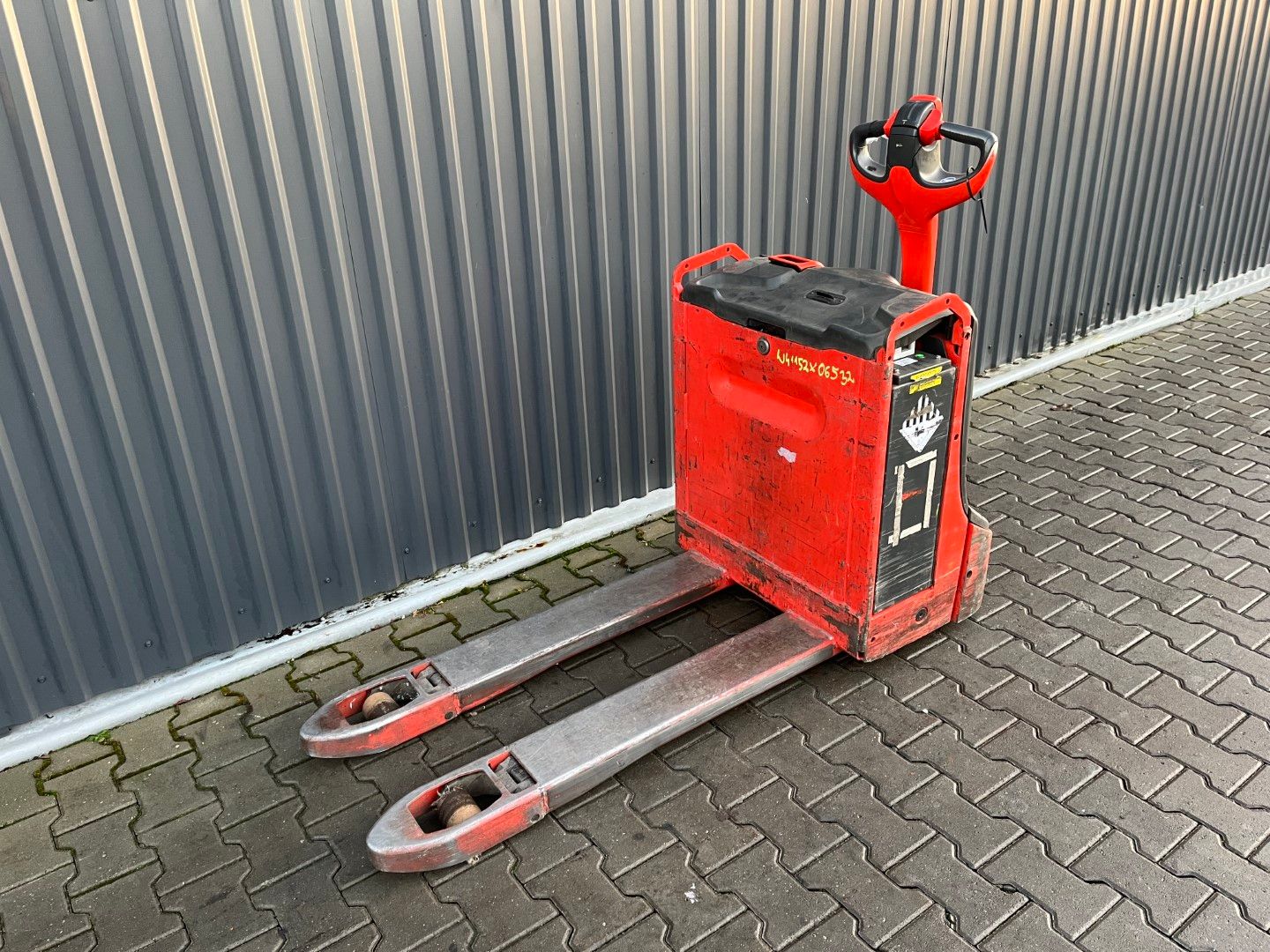Linde T16