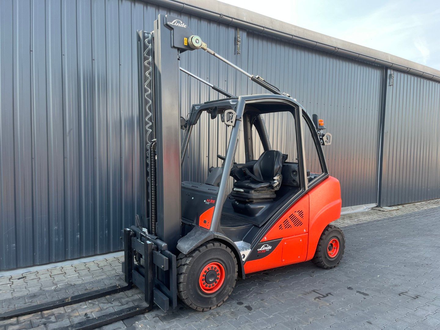 Linde H35D-02