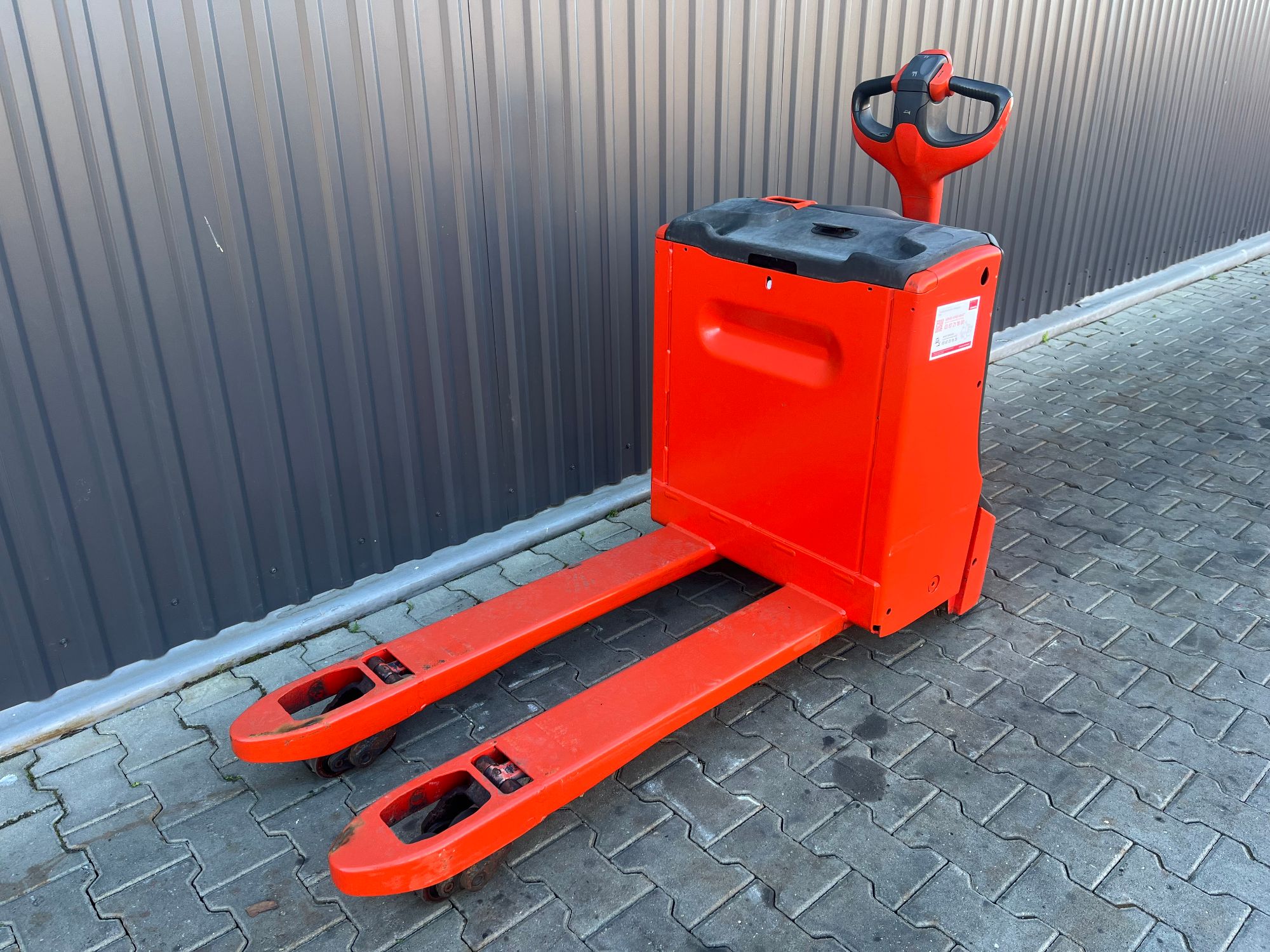 Linde T16