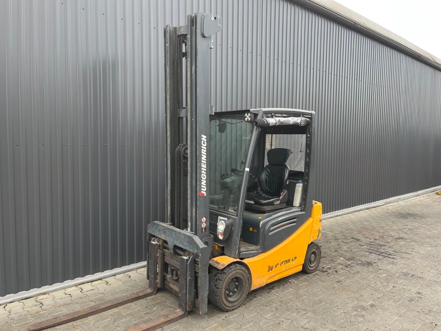 Jungheinrich EFG318k